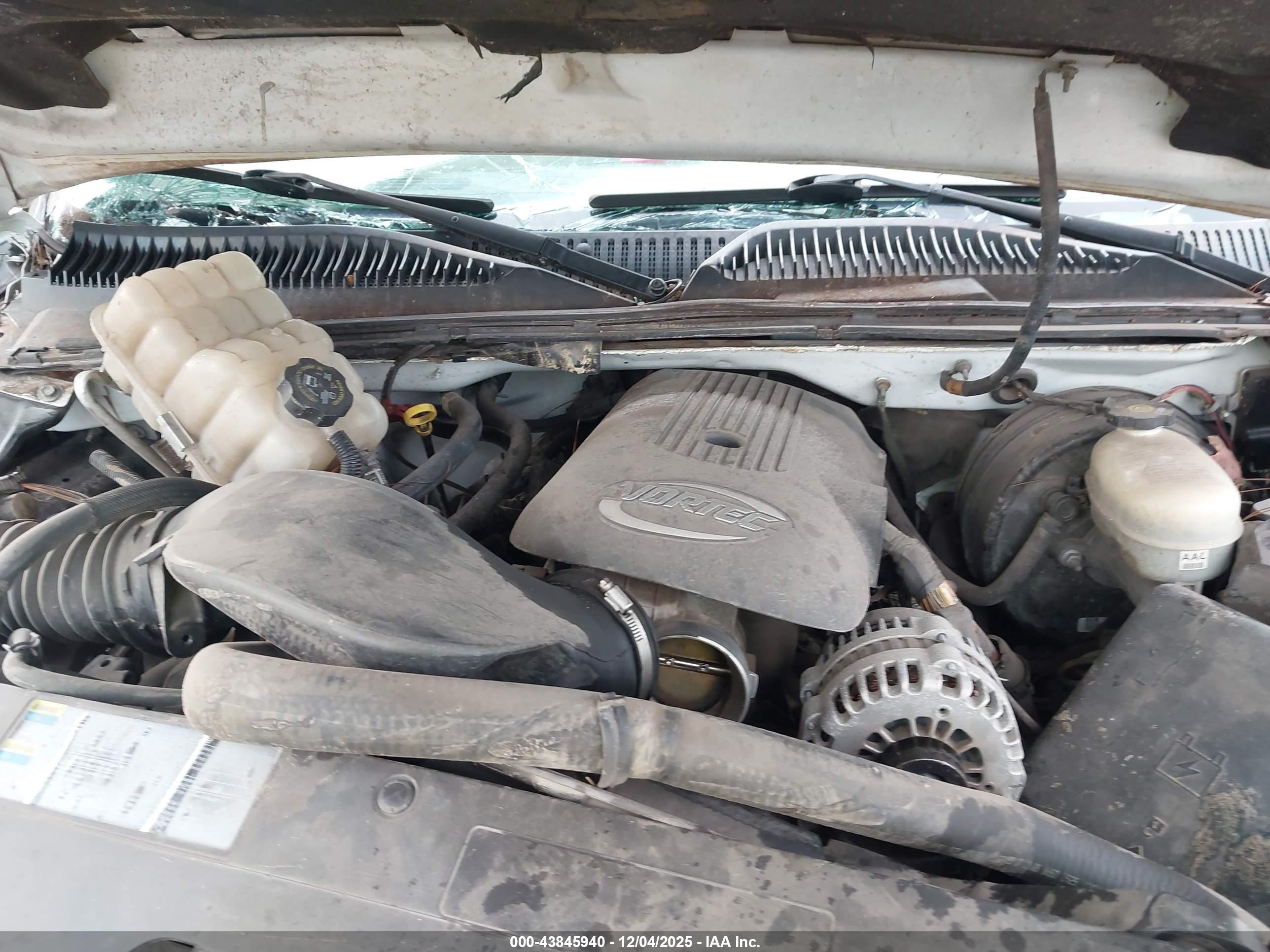 CHEVROLET SILVERADO image 10