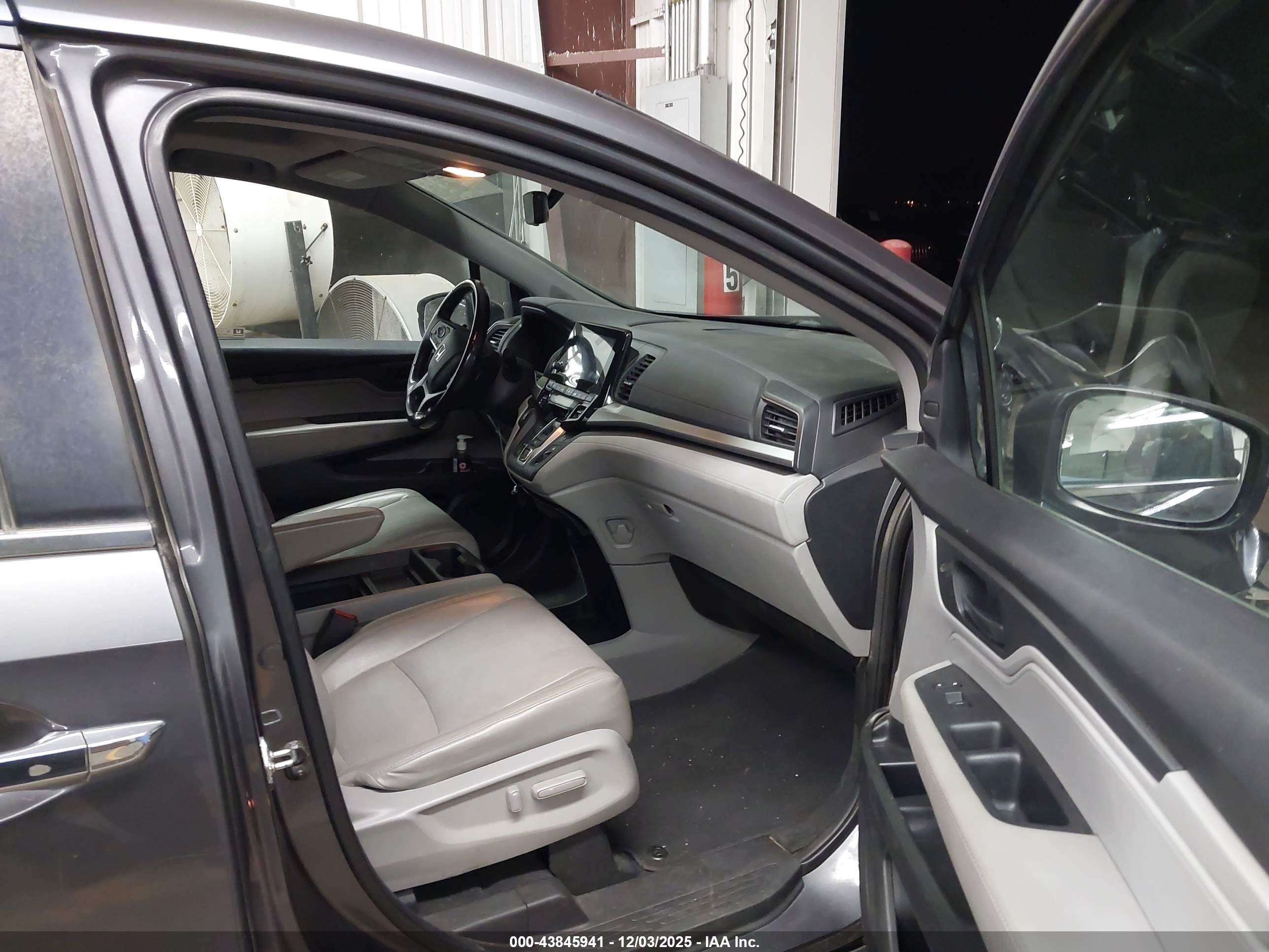 HONDA ODYSSEY image 5