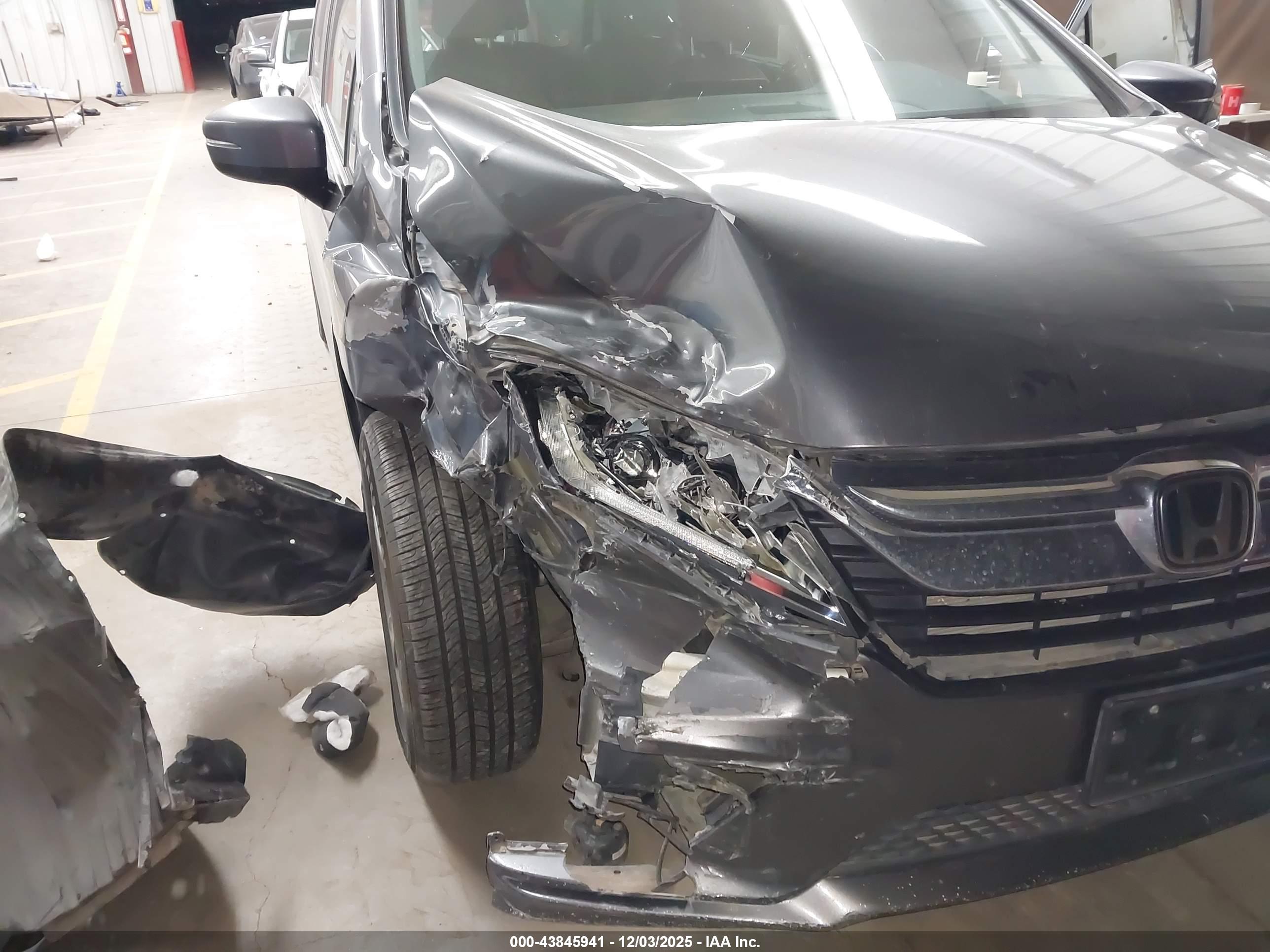 HONDA ODYSSEY image 6