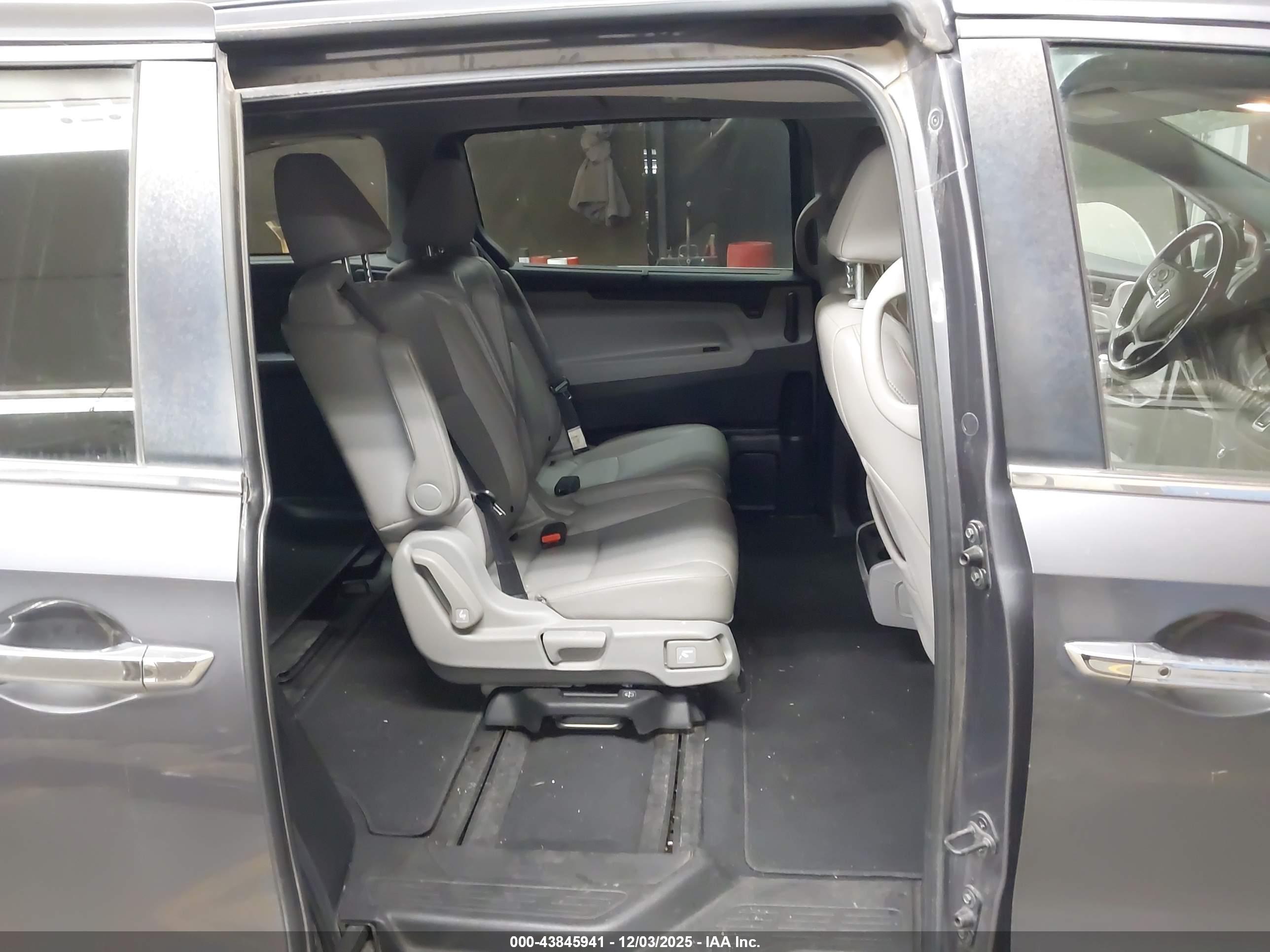 HONDA ODYSSEY image 8