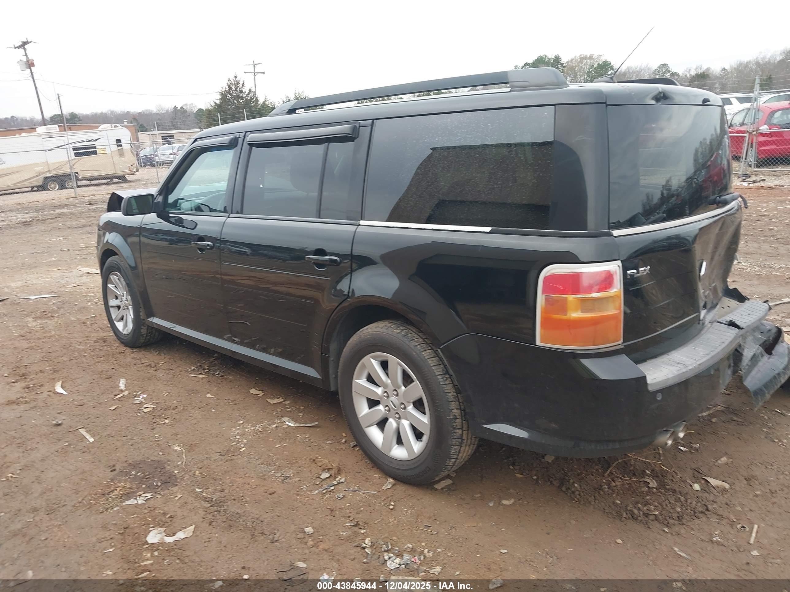 FORD FLEX image 3