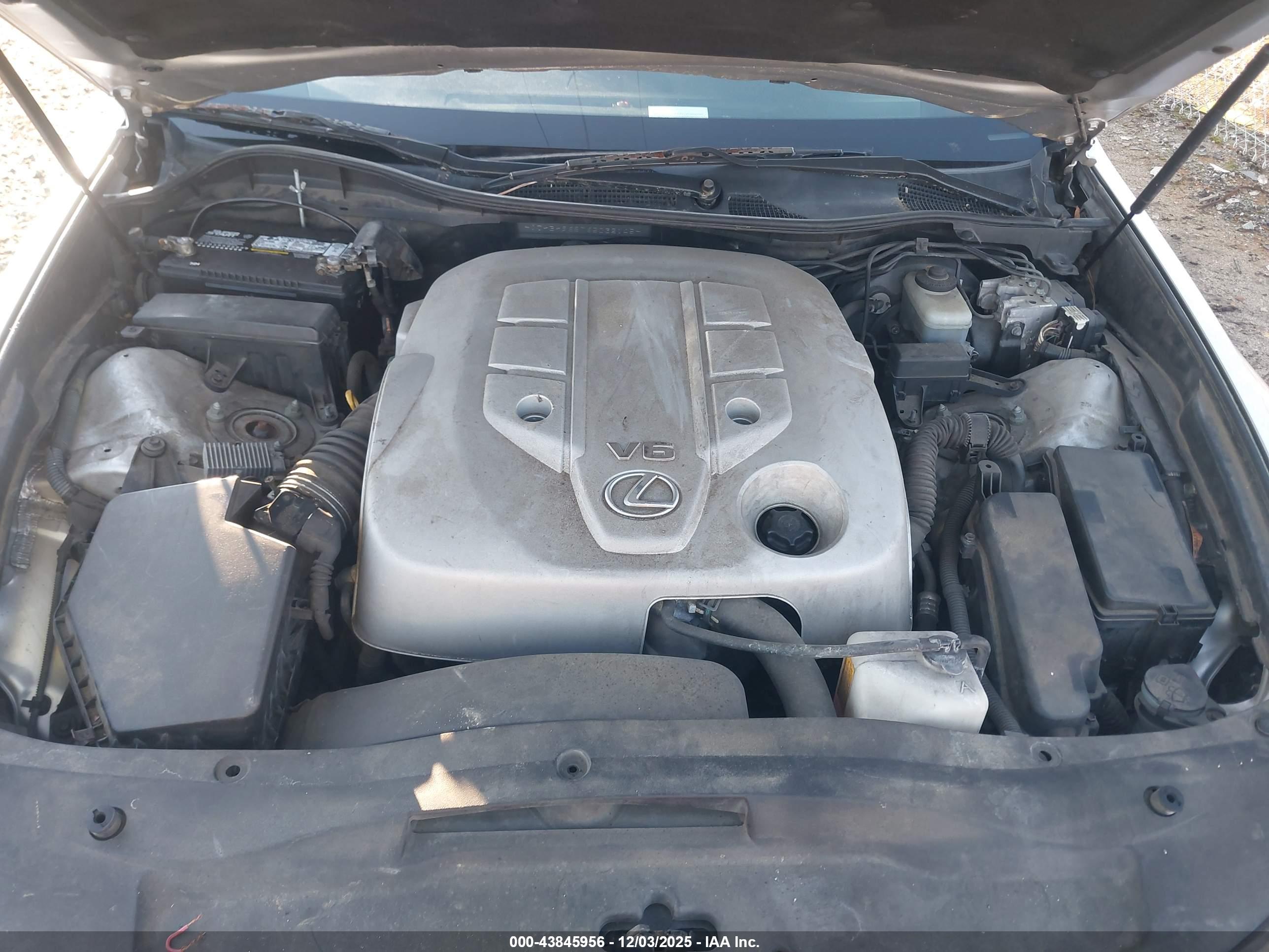 LEXUS GS image 10
