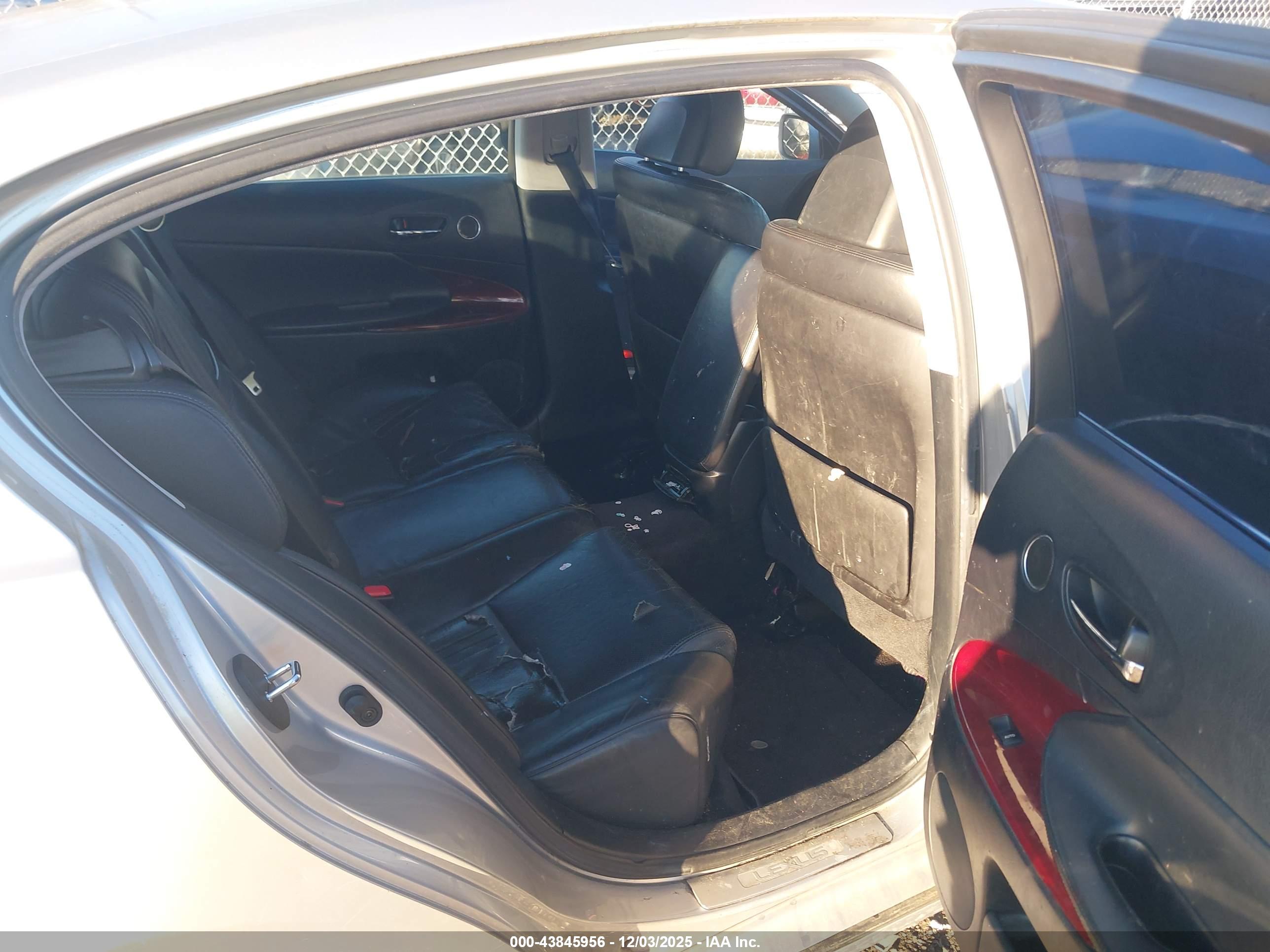 LEXUS GS image 8