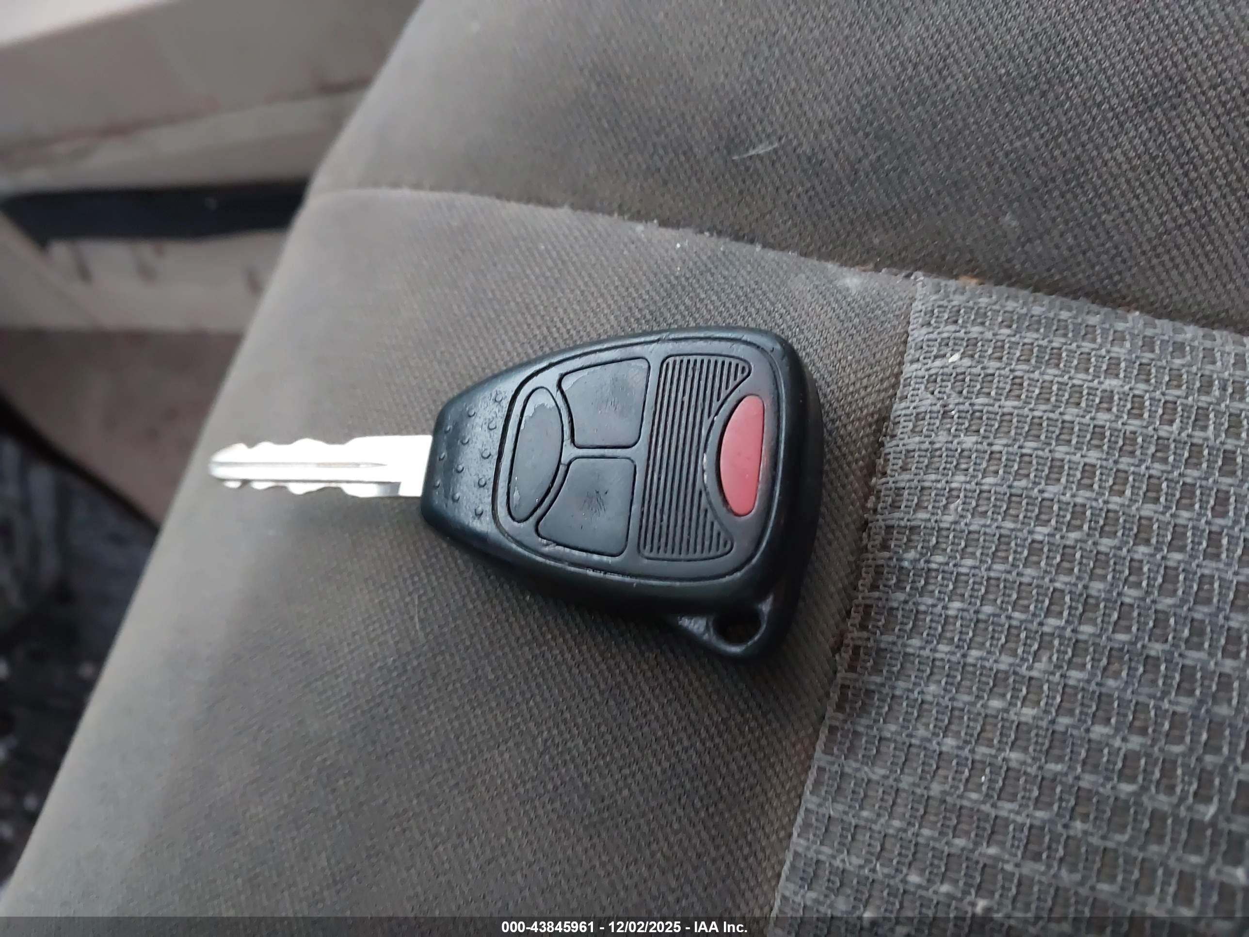 JEEP LIBERTY image 11