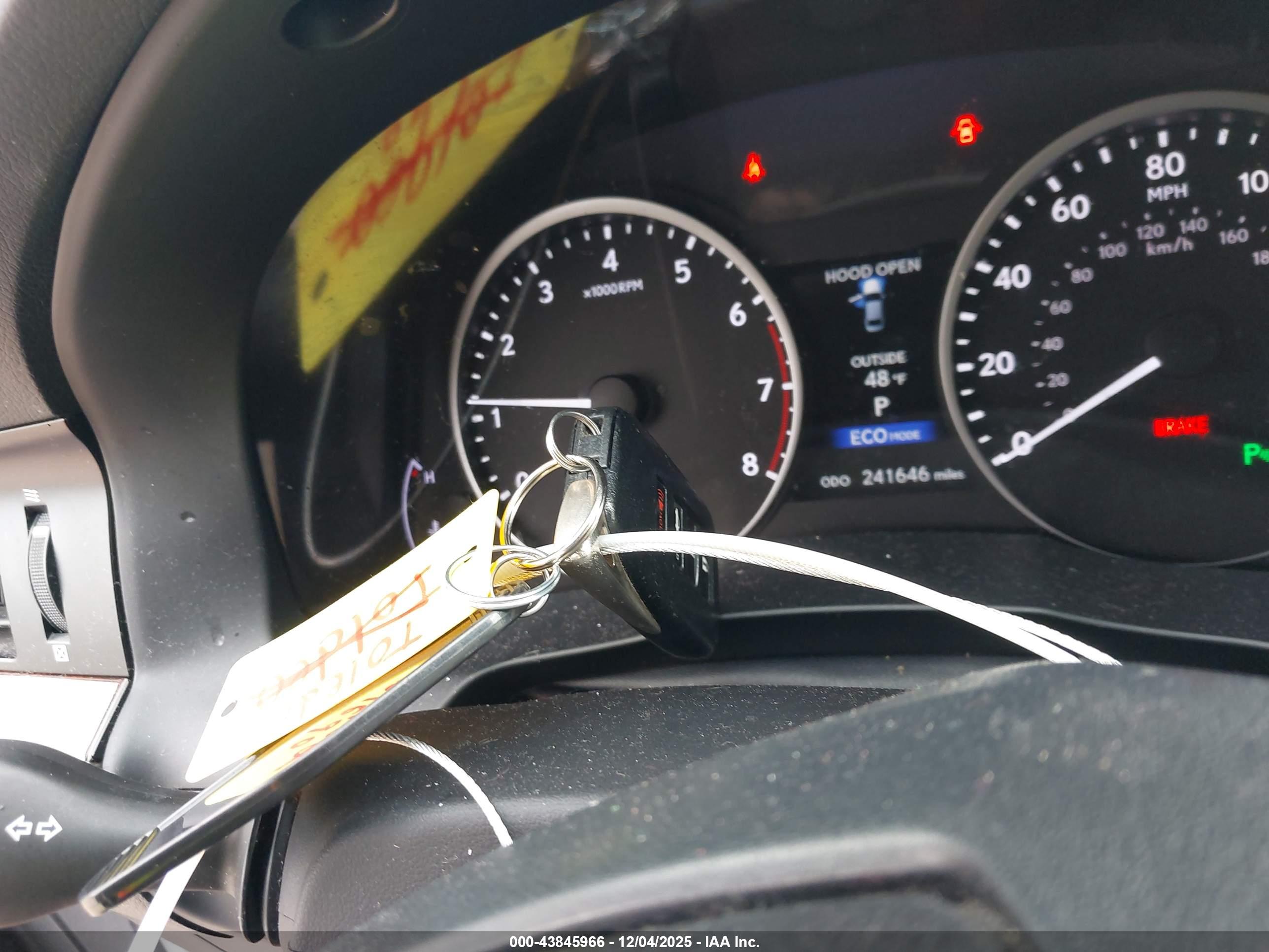 LEXUS ES image 11