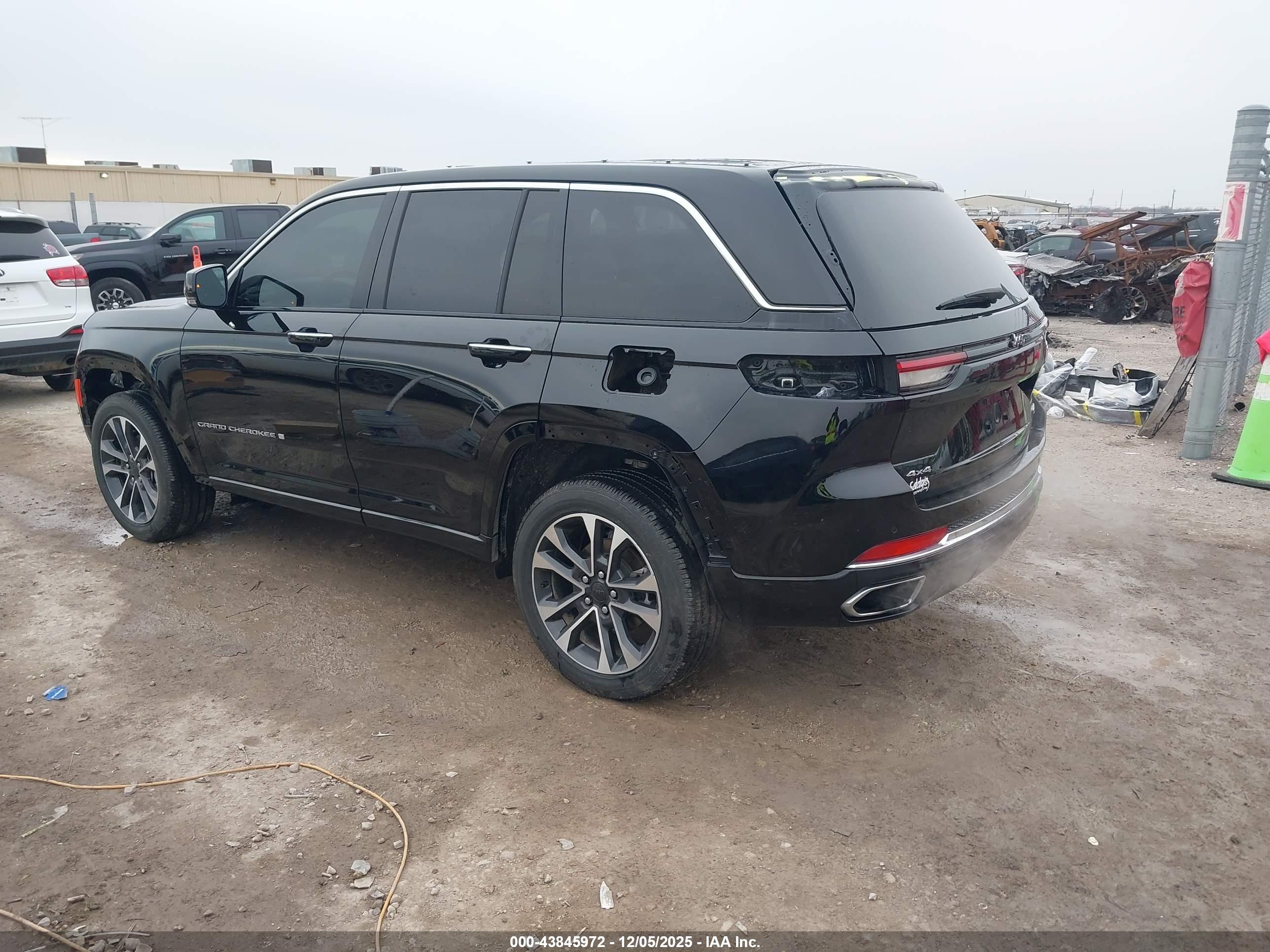 JEEP GRAND image 3