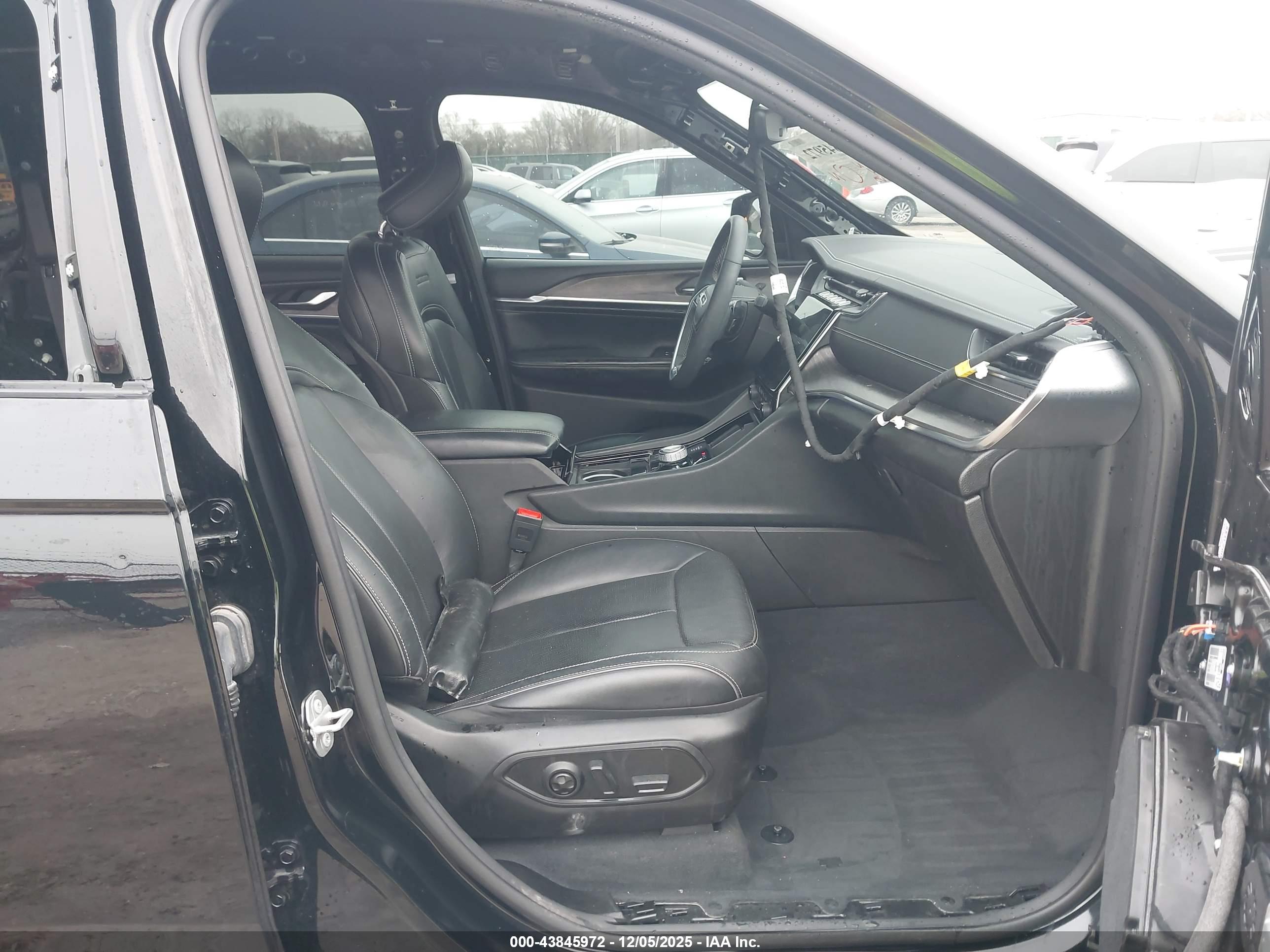 JEEP GRAND image 5