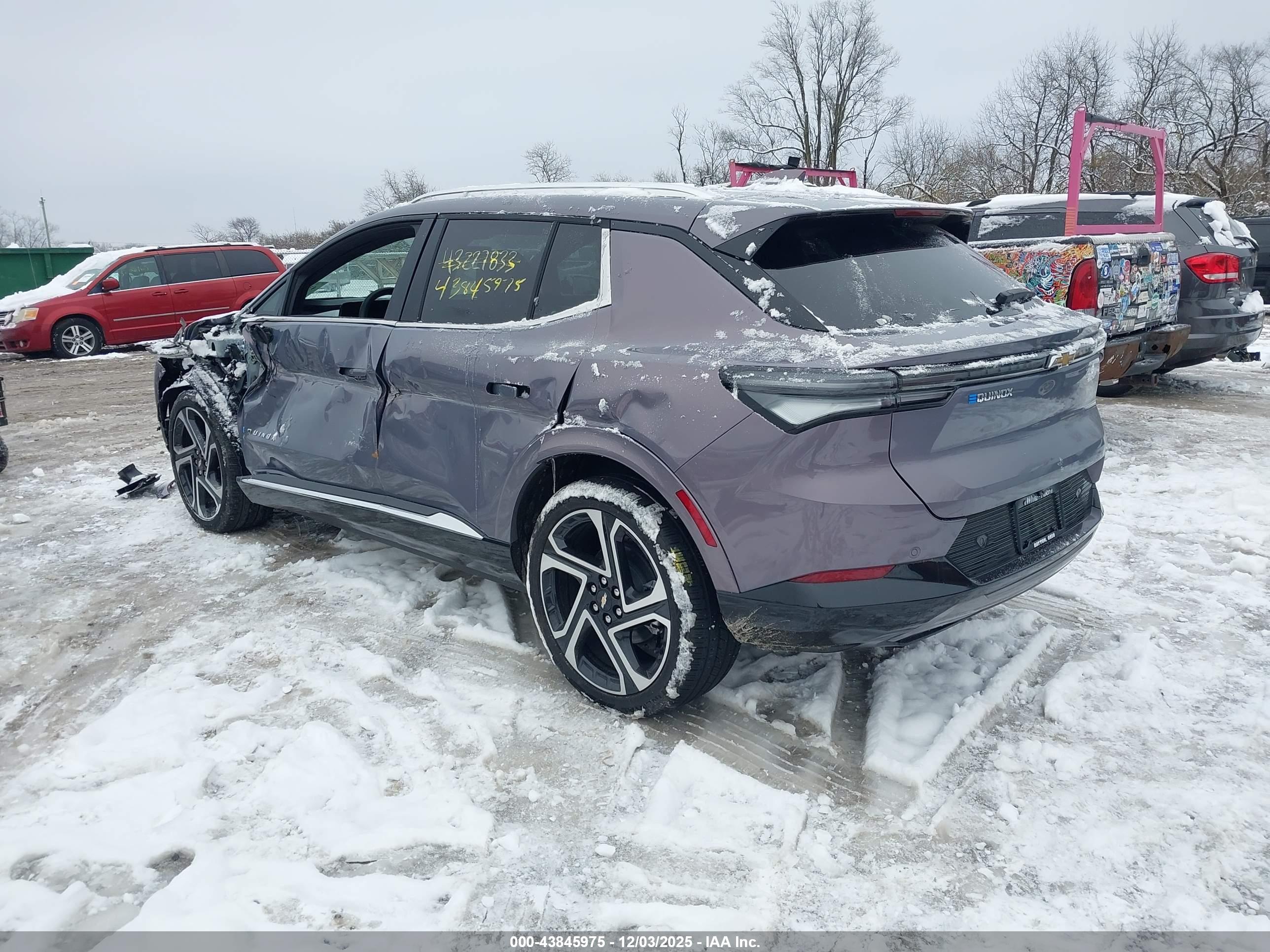 CHEVROLET EQUINOX image 3