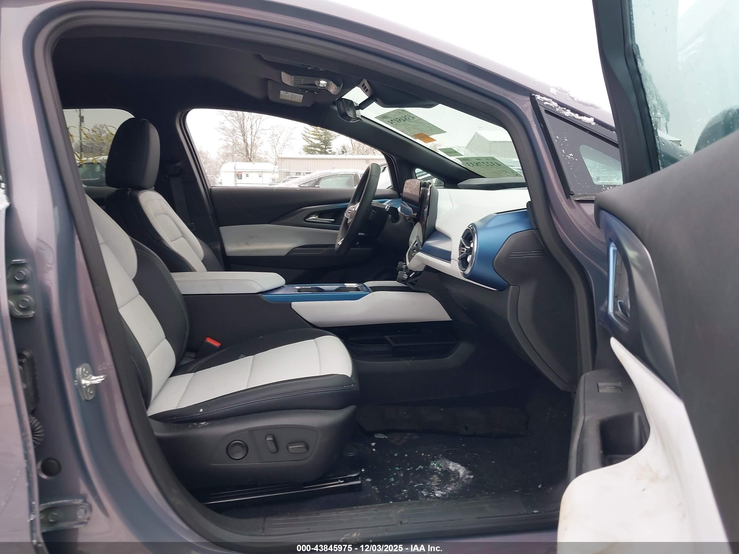 CHEVROLET EQUINOX image 5