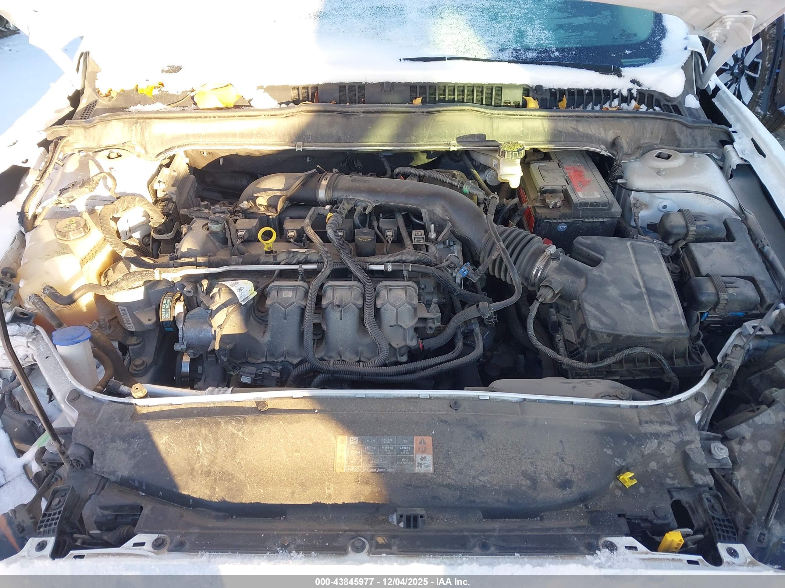 FORD FUSION image 10