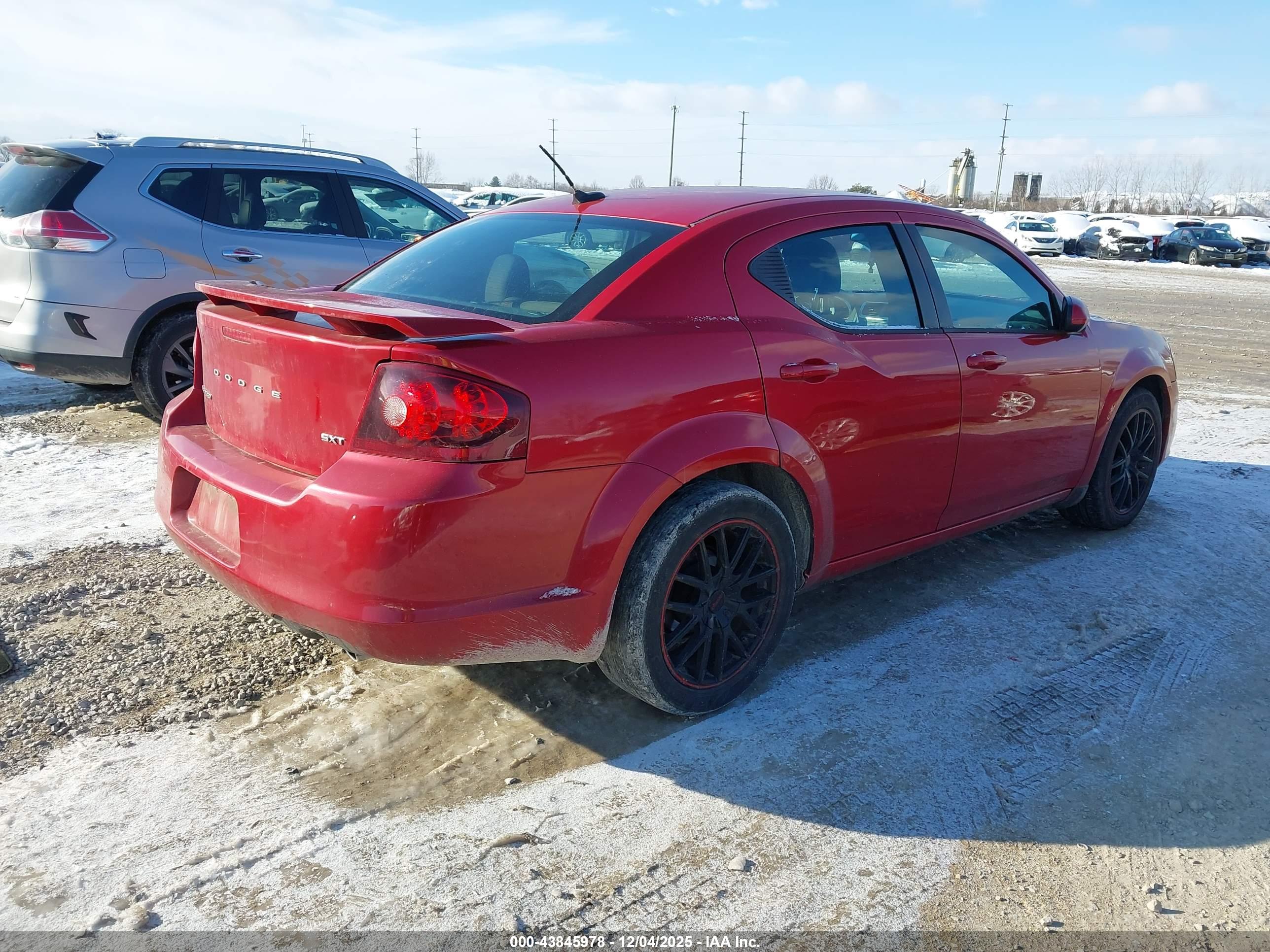 DODGE AVENGER image 4