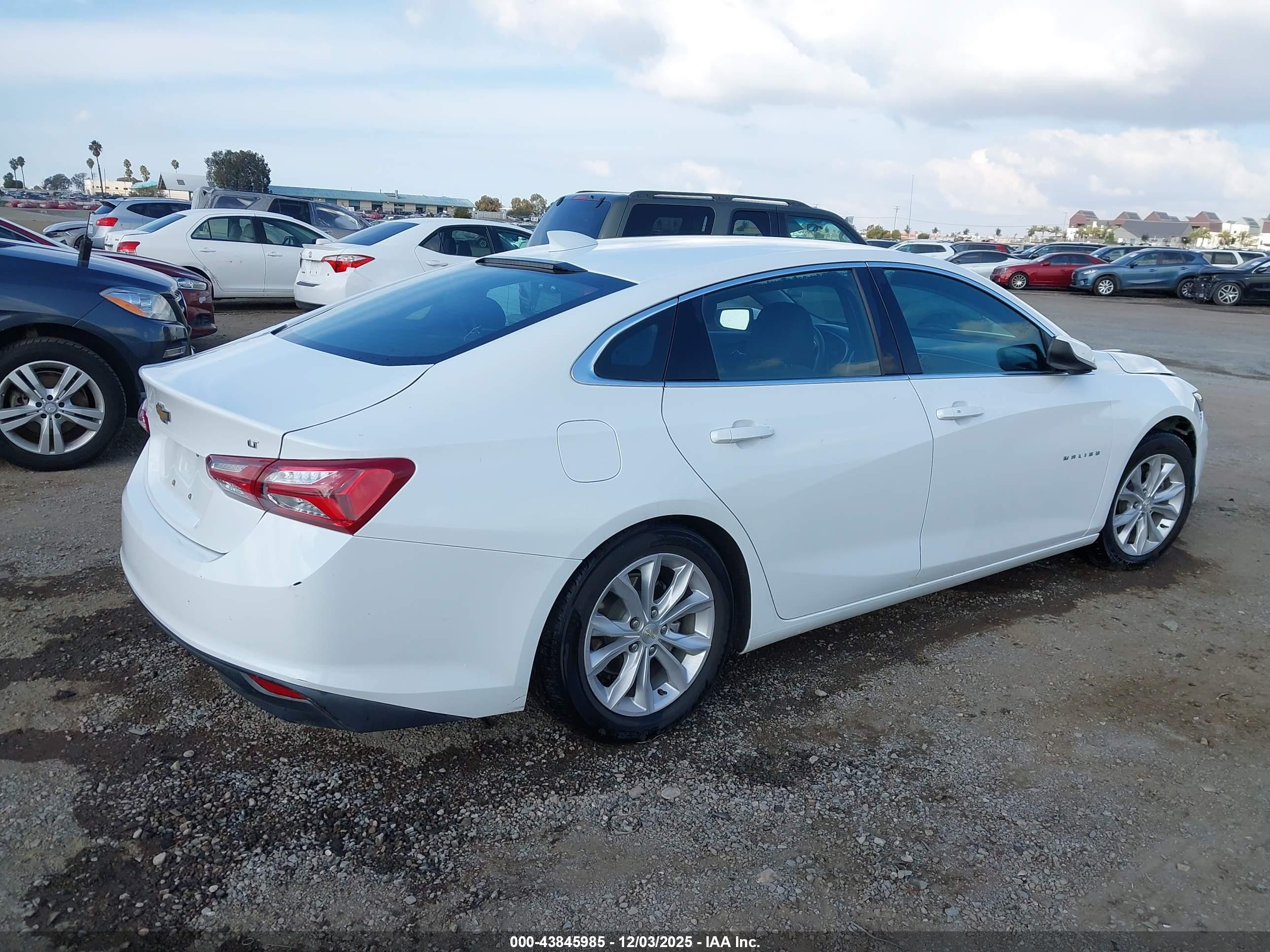 CHEVROLET MALIBU image 4