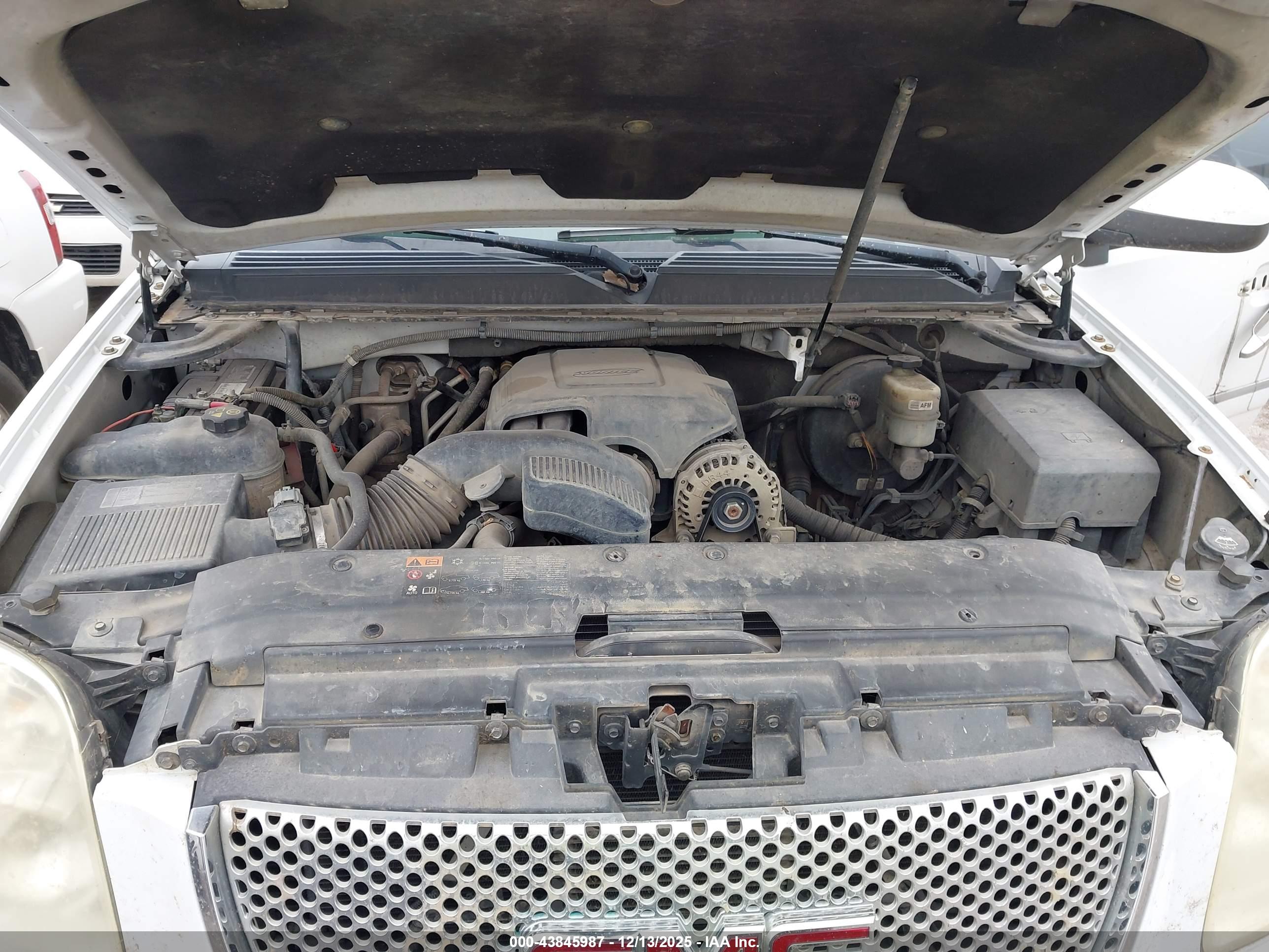 GMC YUKON image 10