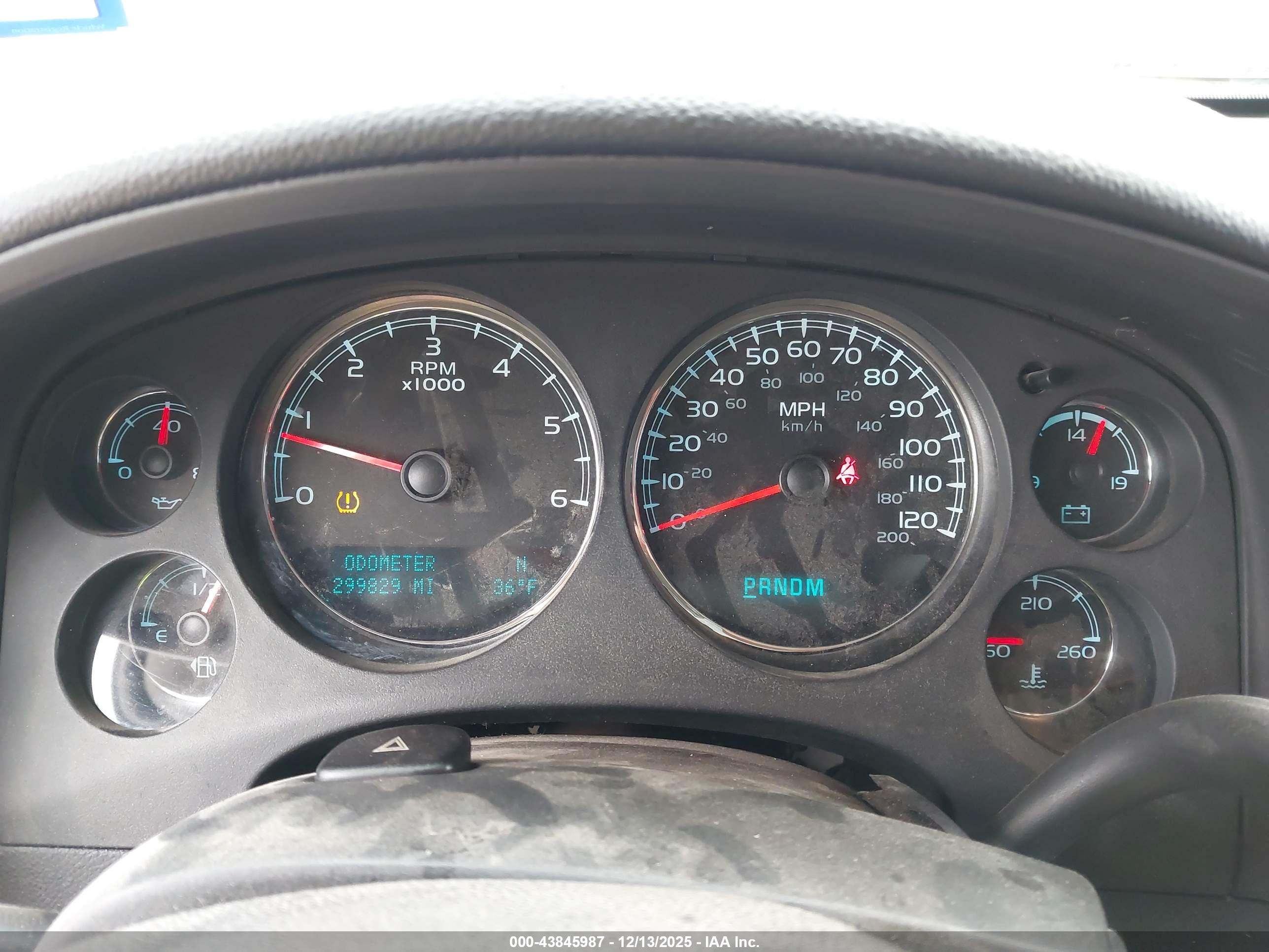 GMC YUKON image 7