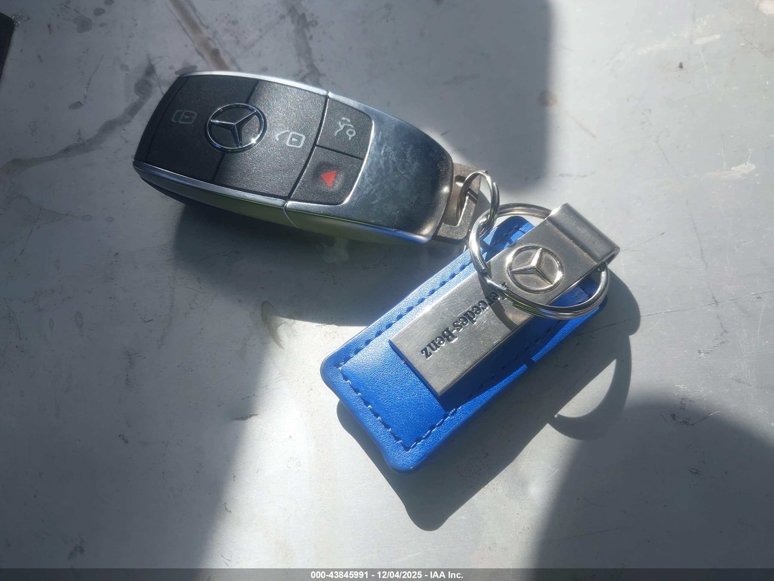 MERCEDES-BENZ GLE image 11