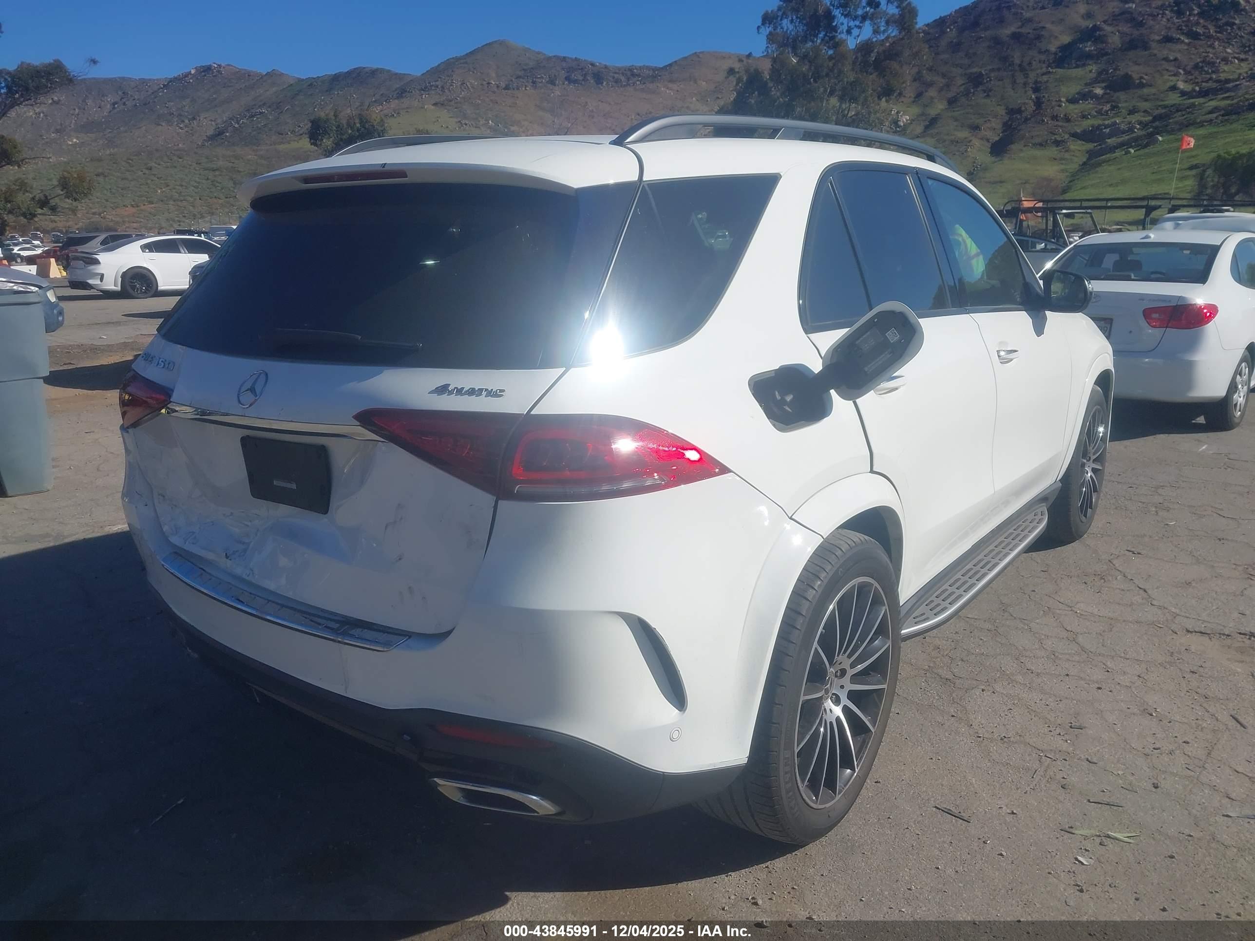 MERCEDES-BENZ GLE image 4