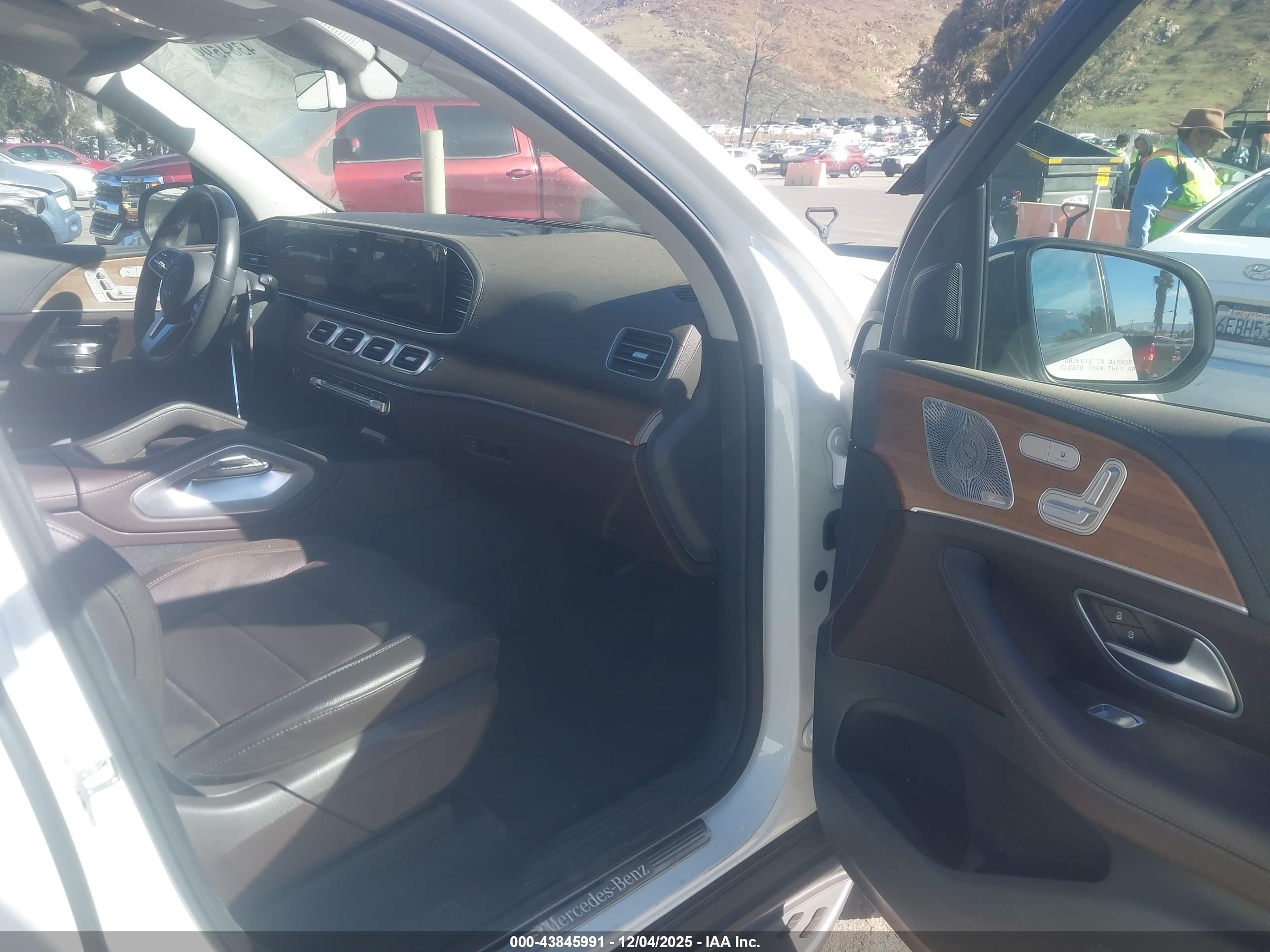 MERCEDES-BENZ GLE image 5