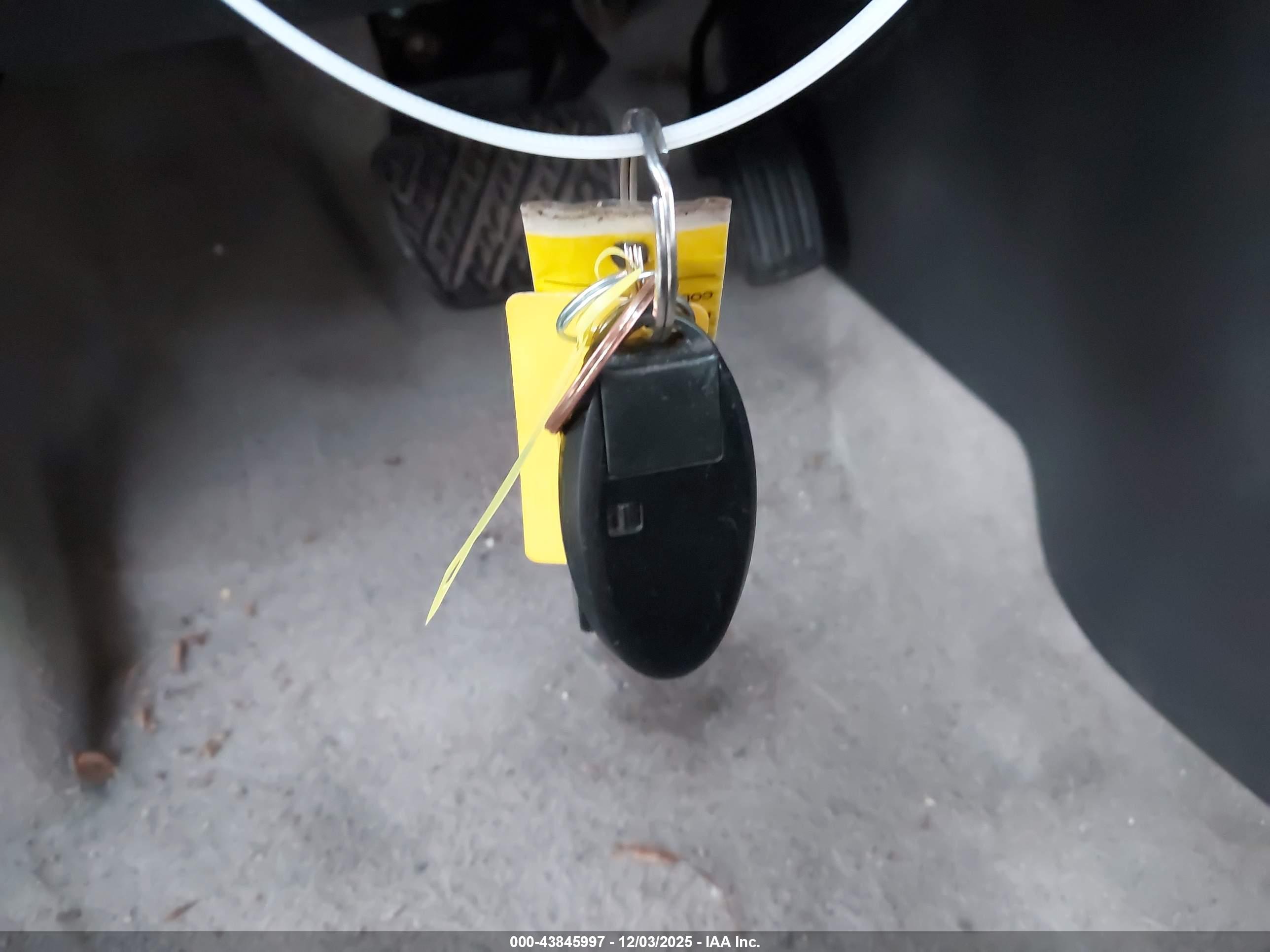 NISSAN ROGUE image 11