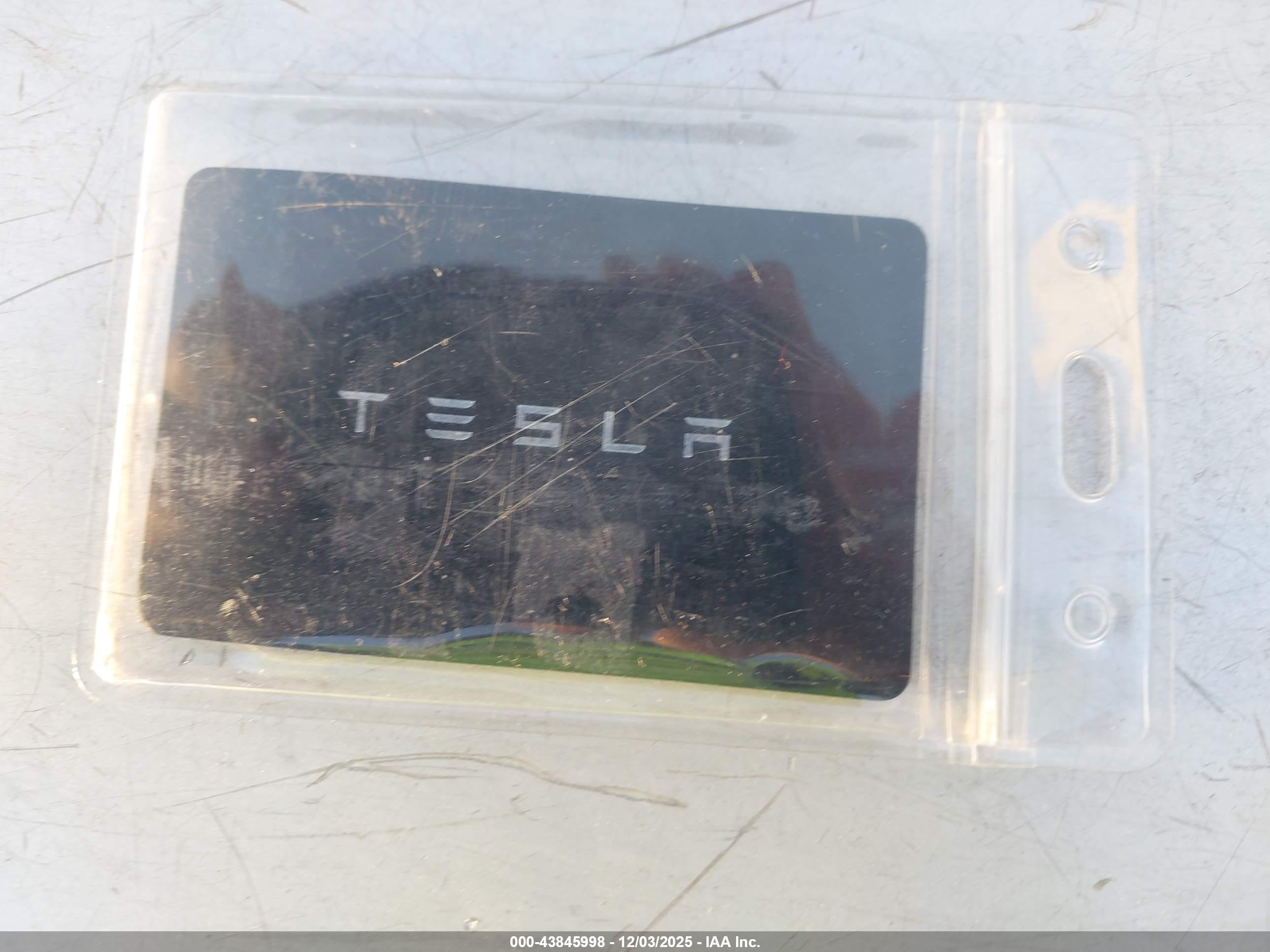 TESLA MODEL image 11