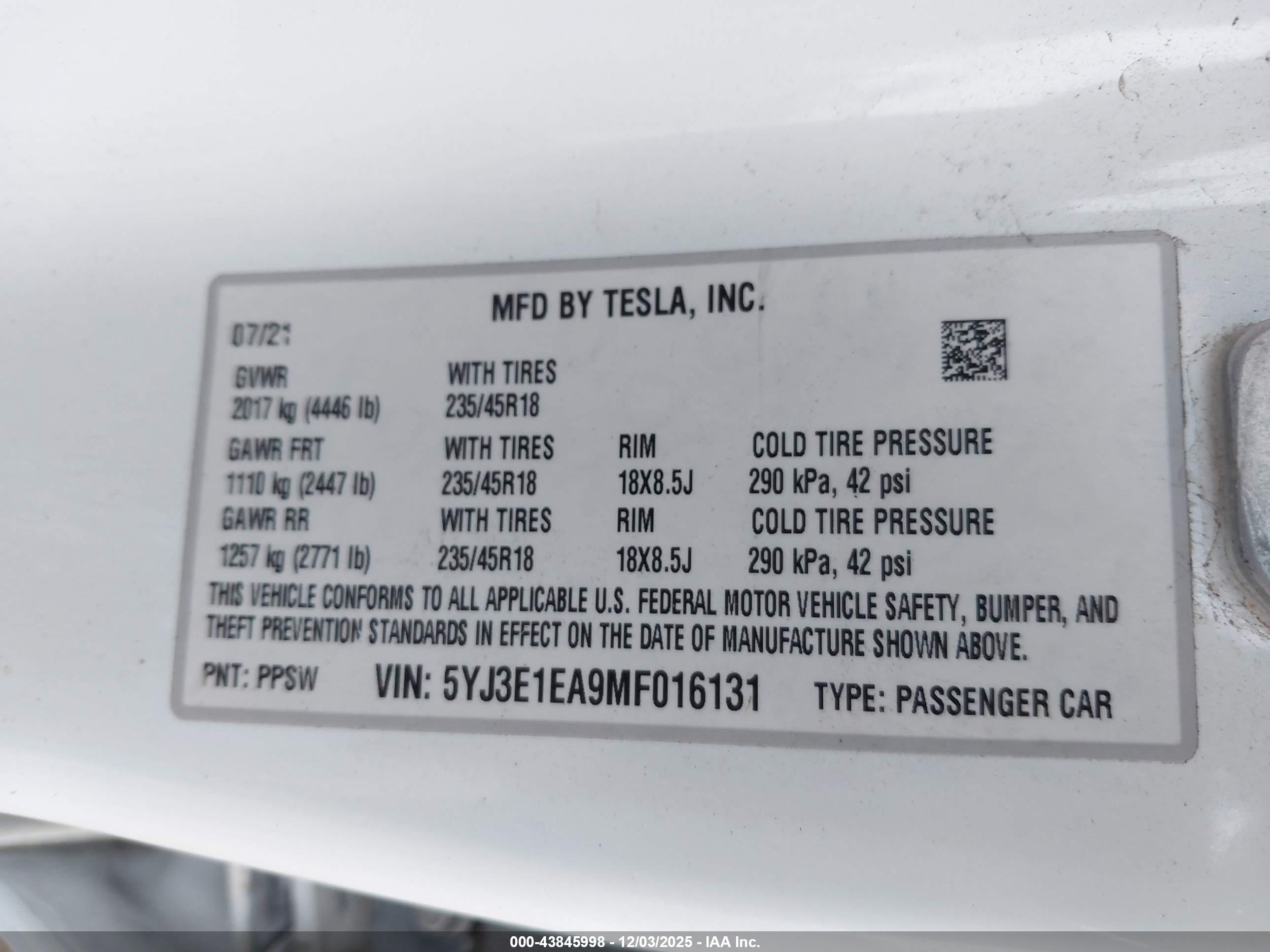TESLA MODEL image 9