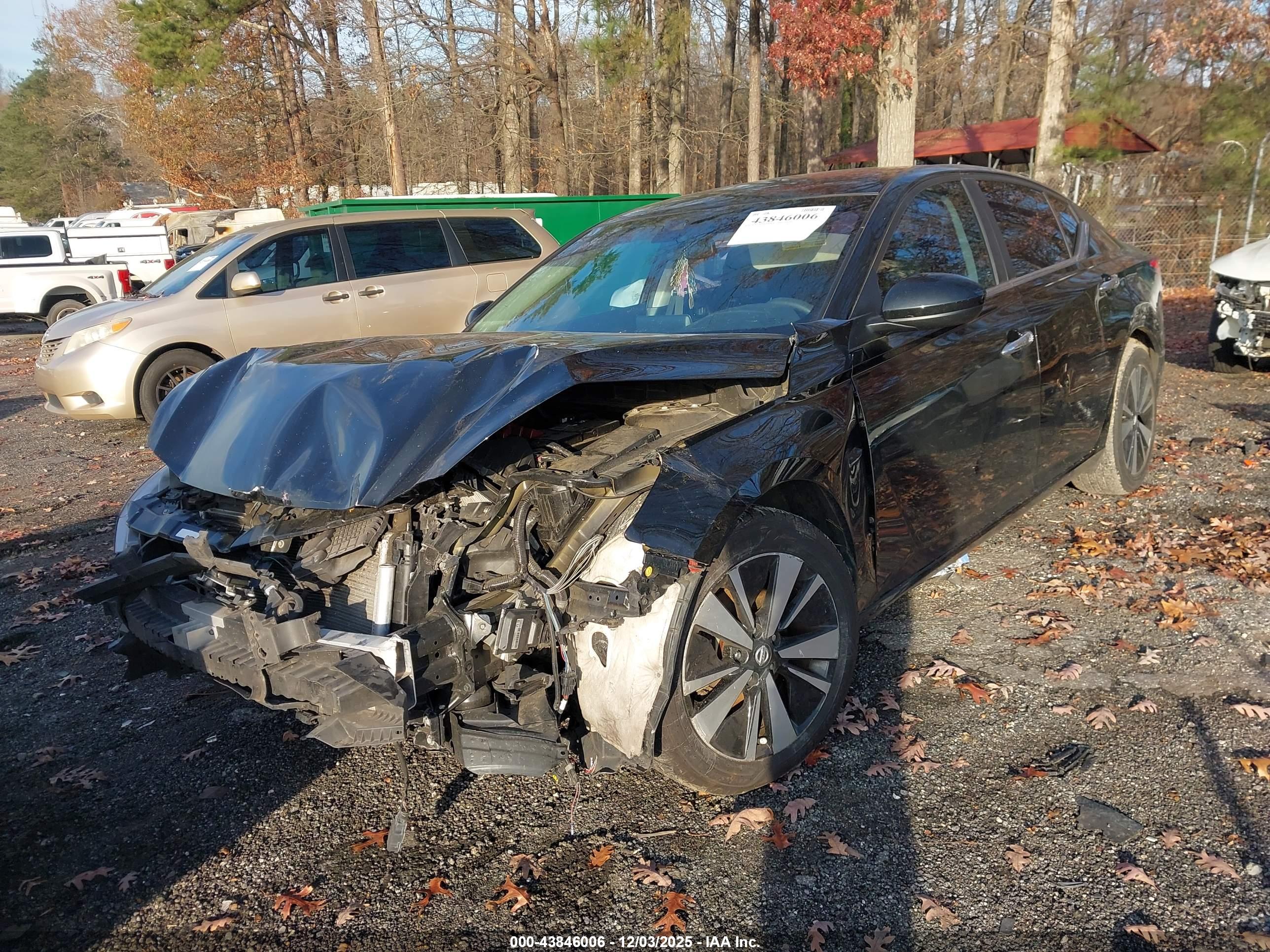 NISSAN ALTIMA image 2