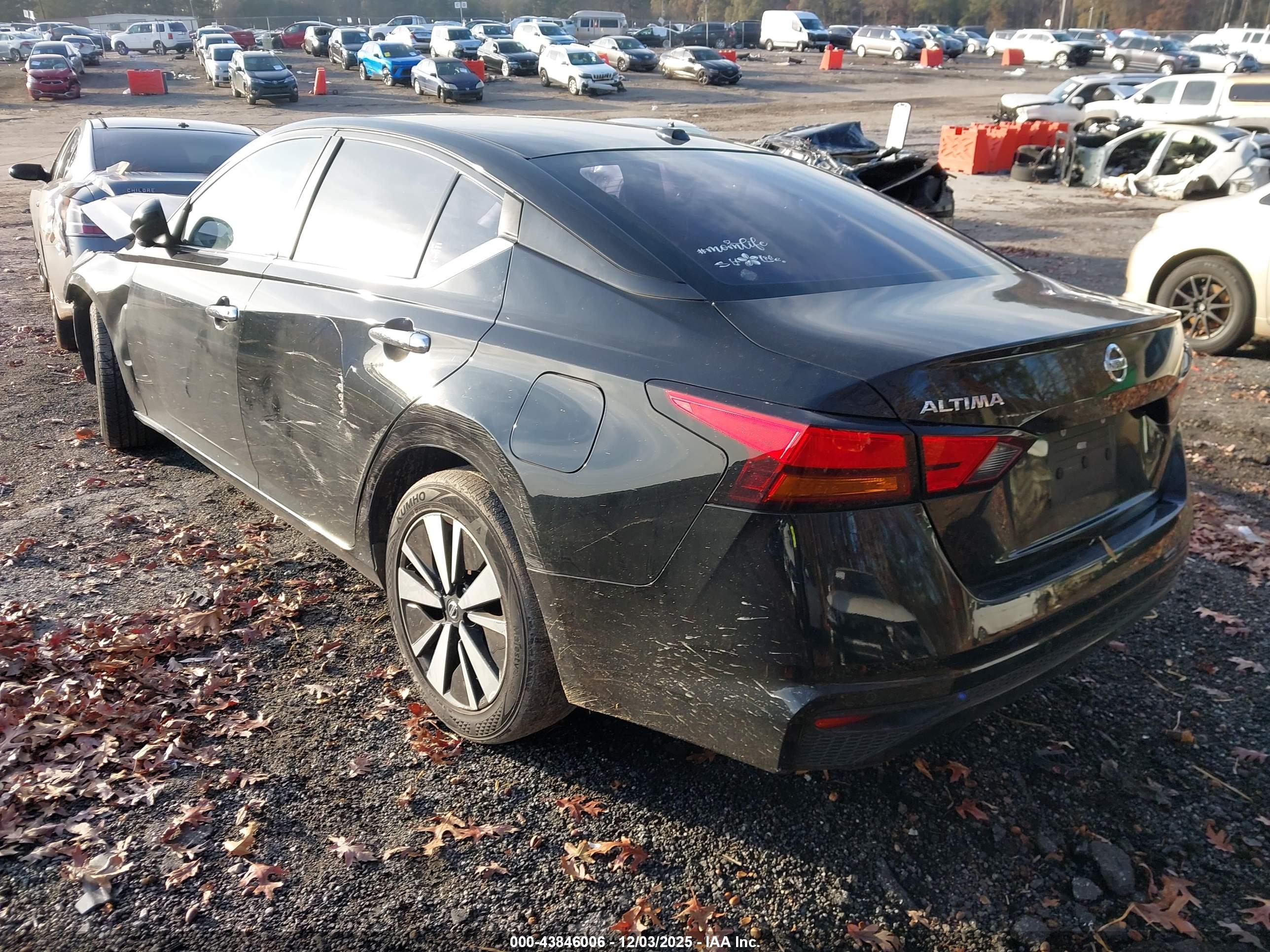 NISSAN ALTIMA image 3