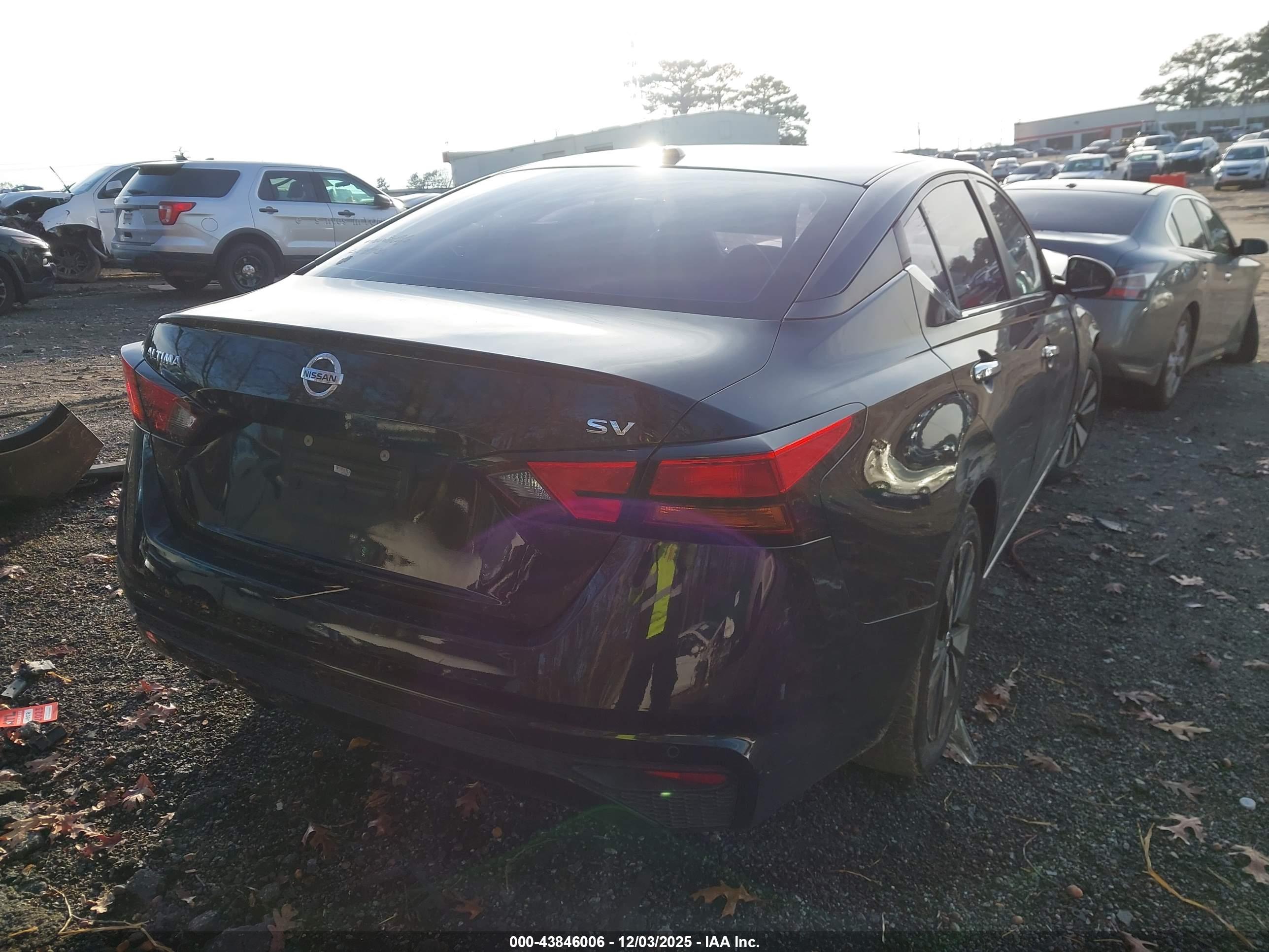 NISSAN ALTIMA image 4