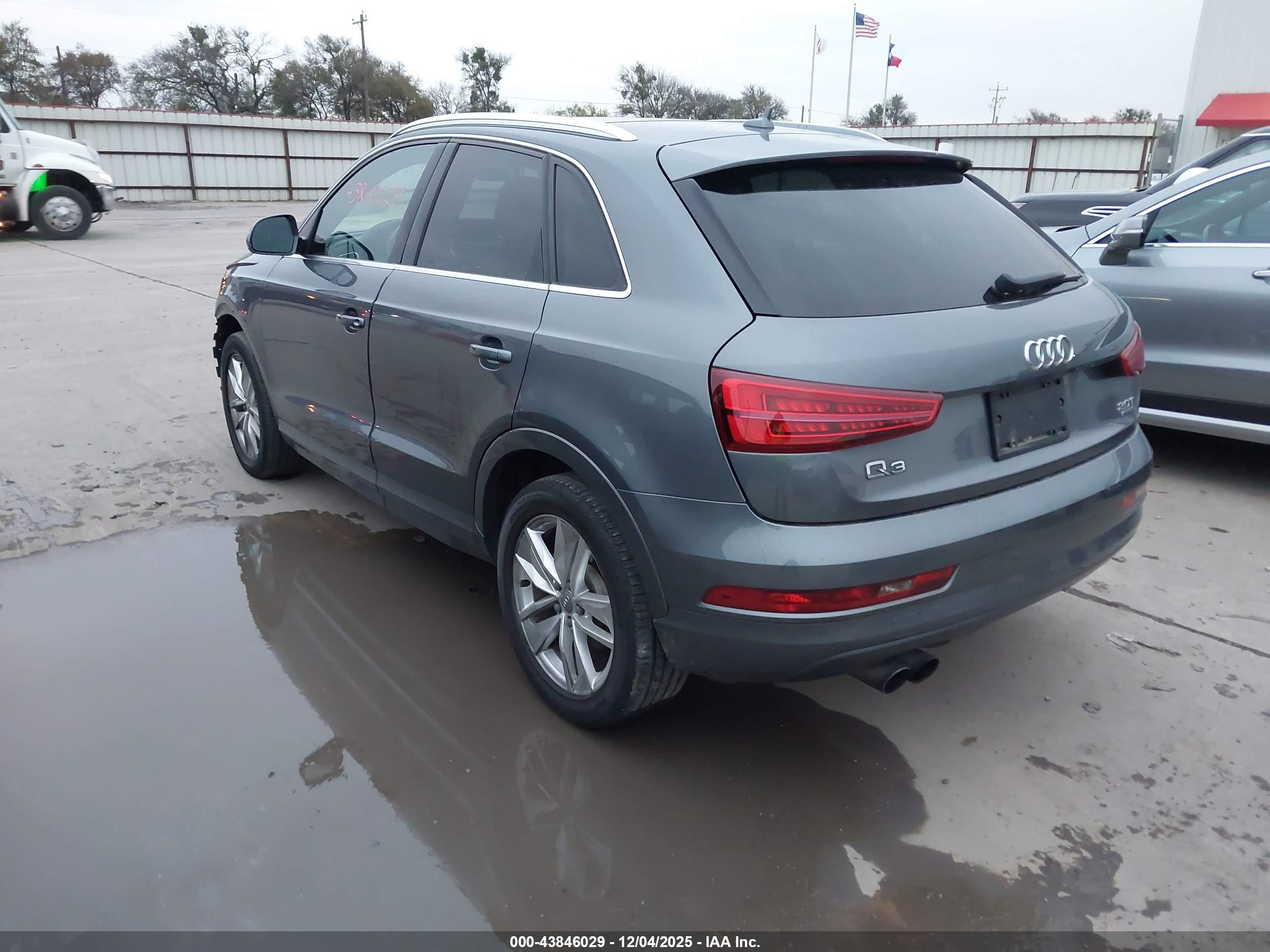 AUDI Q3 image 3