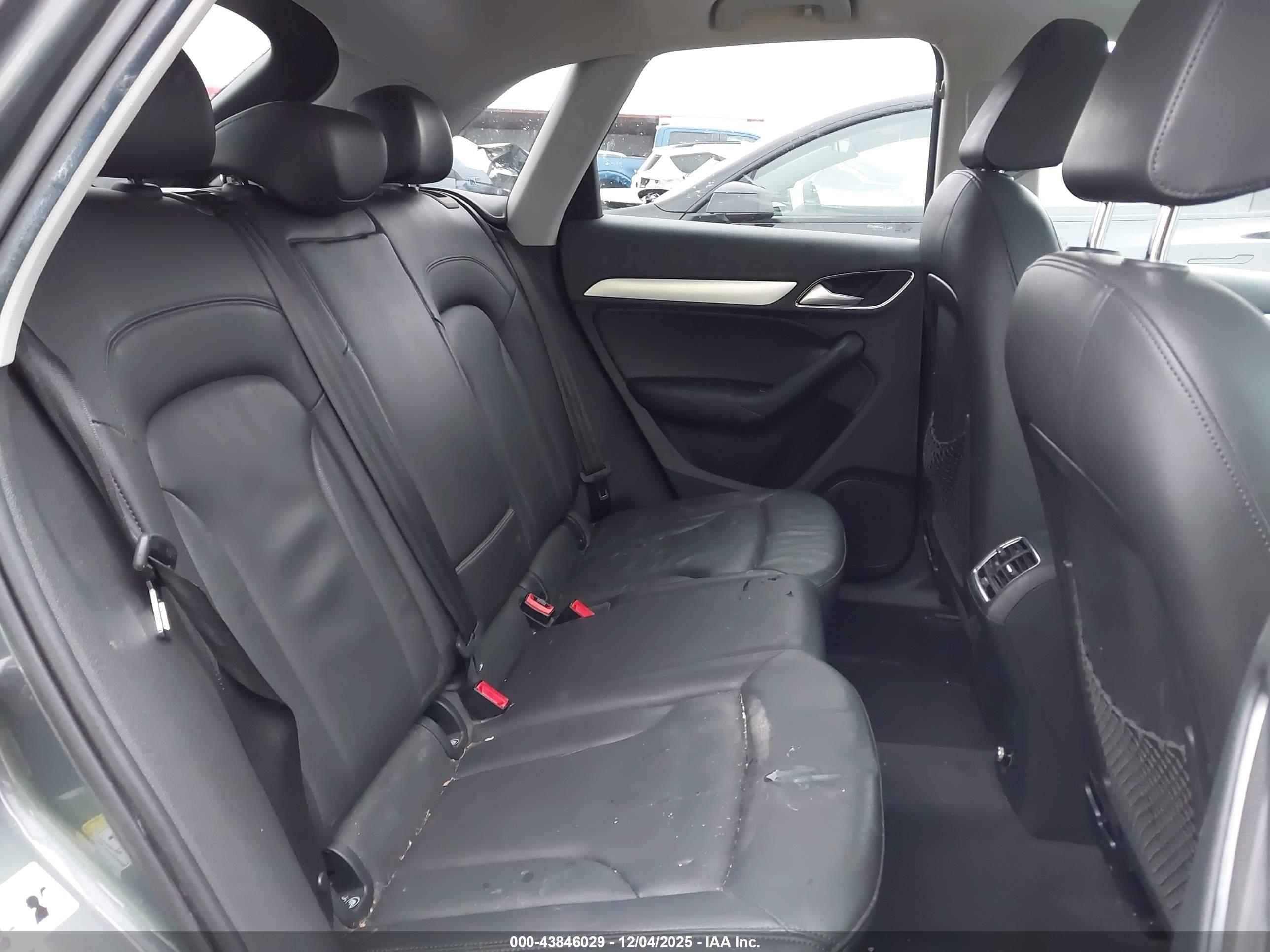 AUDI Q3 image 8