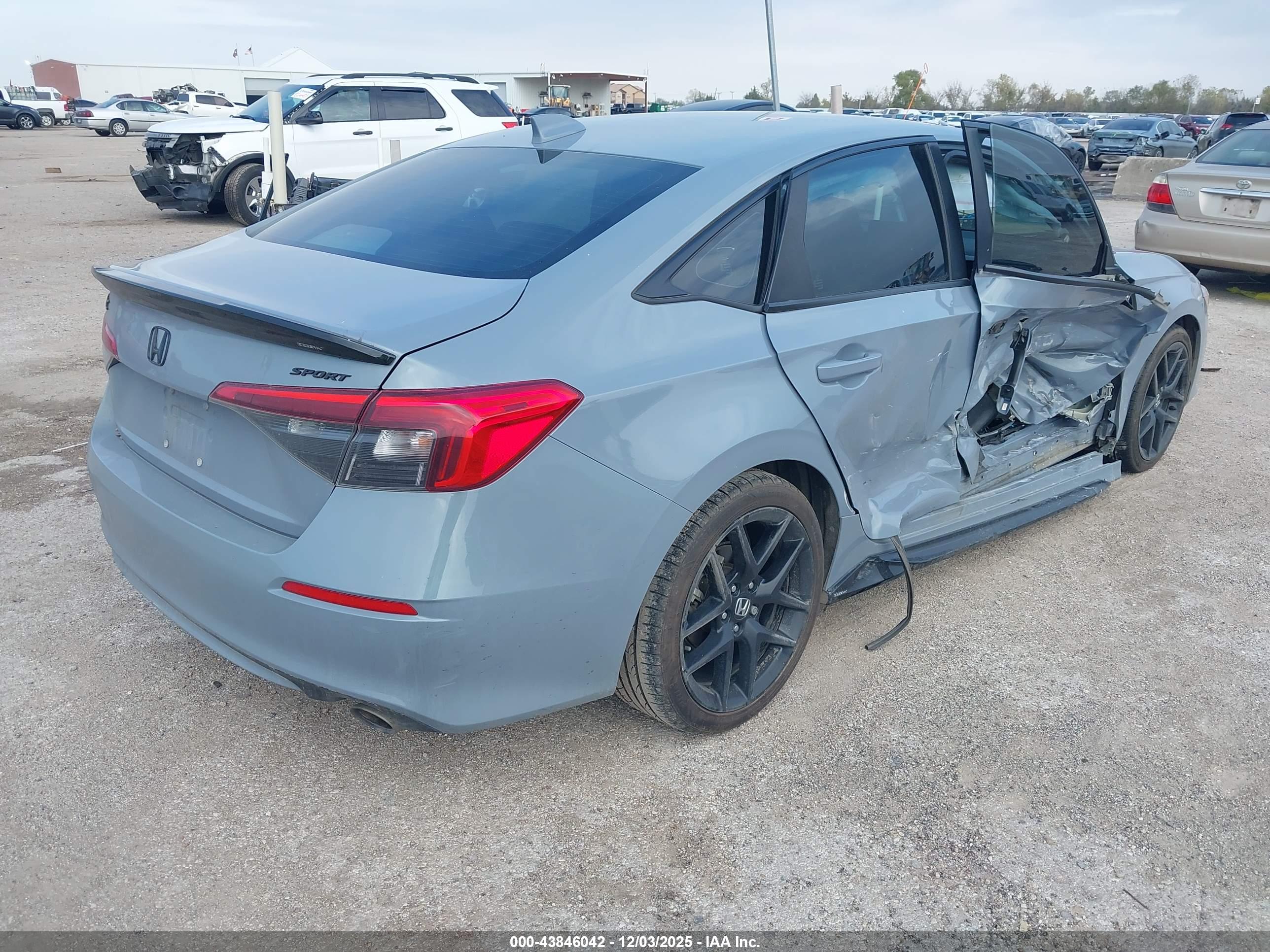 HONDA CIVIC image 4