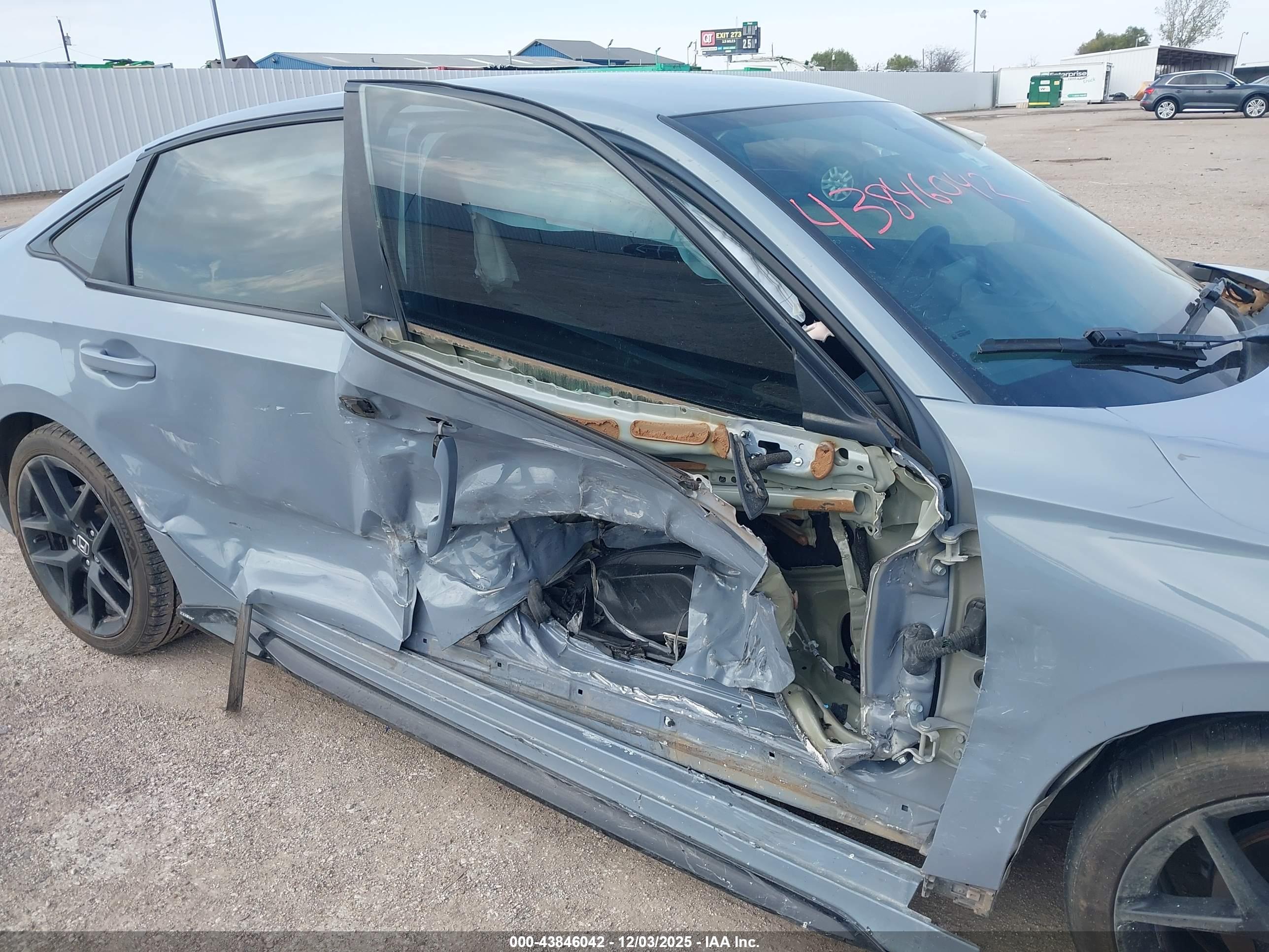 HONDA CIVIC image 6
