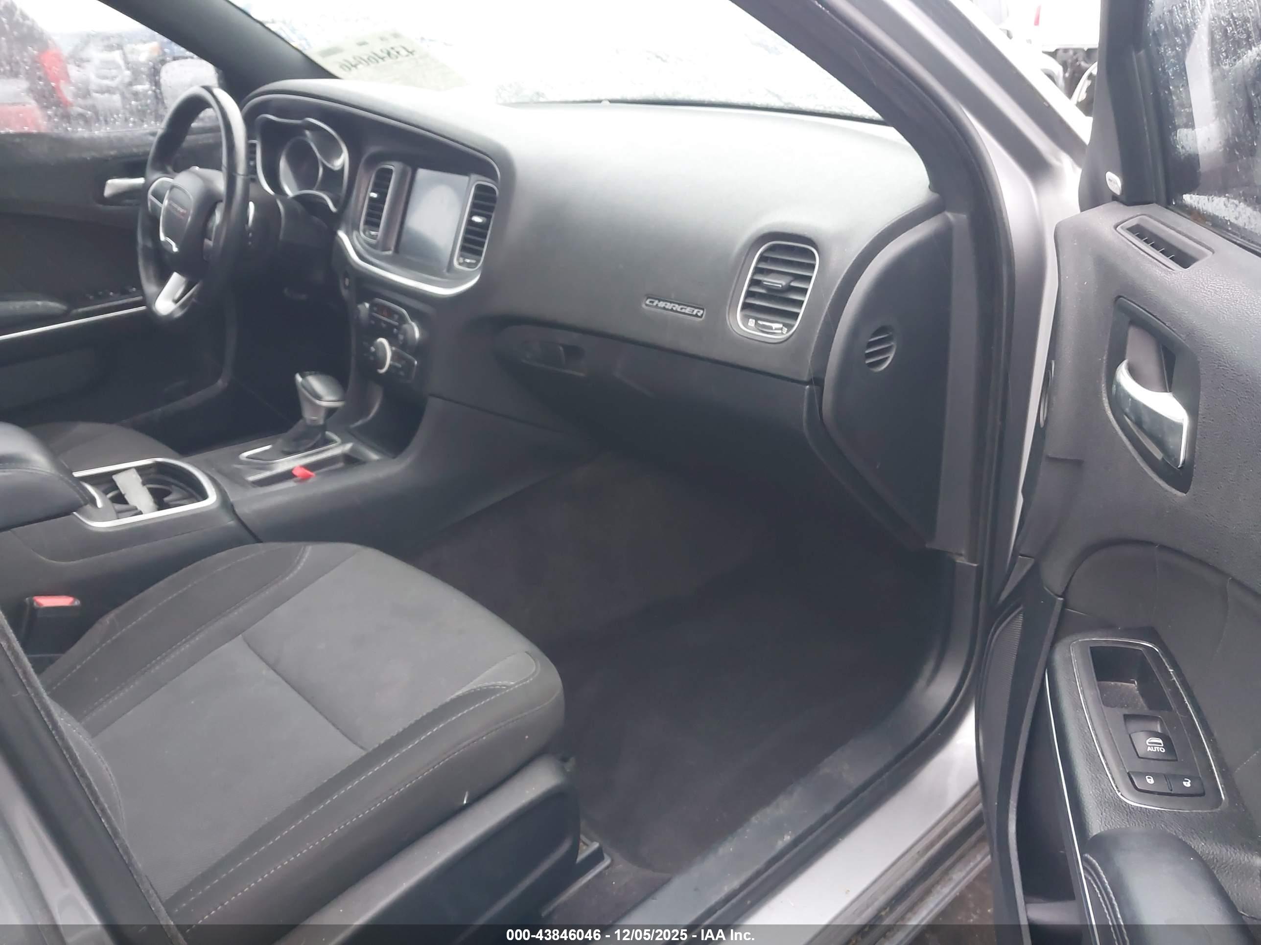 DODGE CHARGER image 5