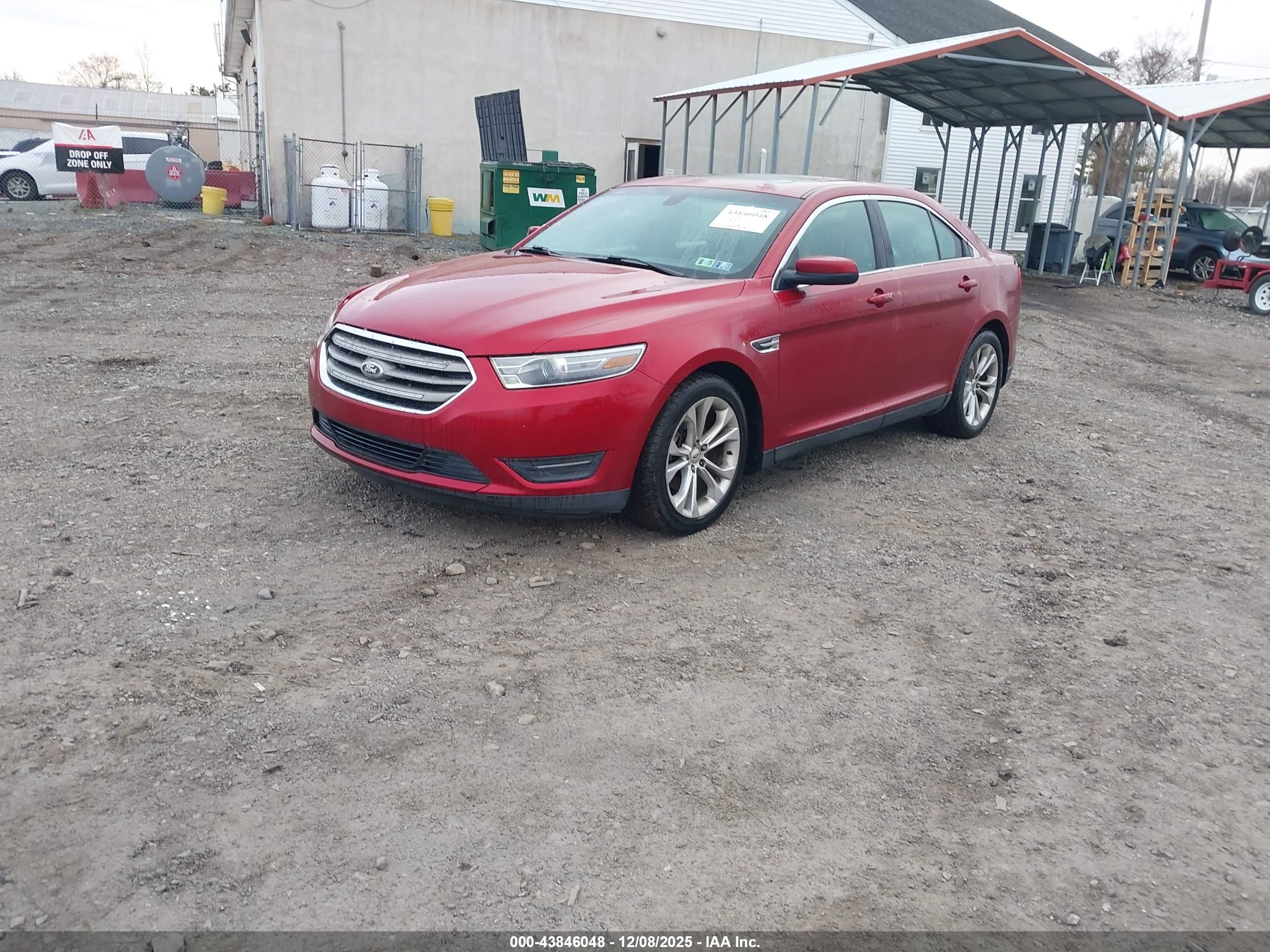 FORD TAURUS image 2