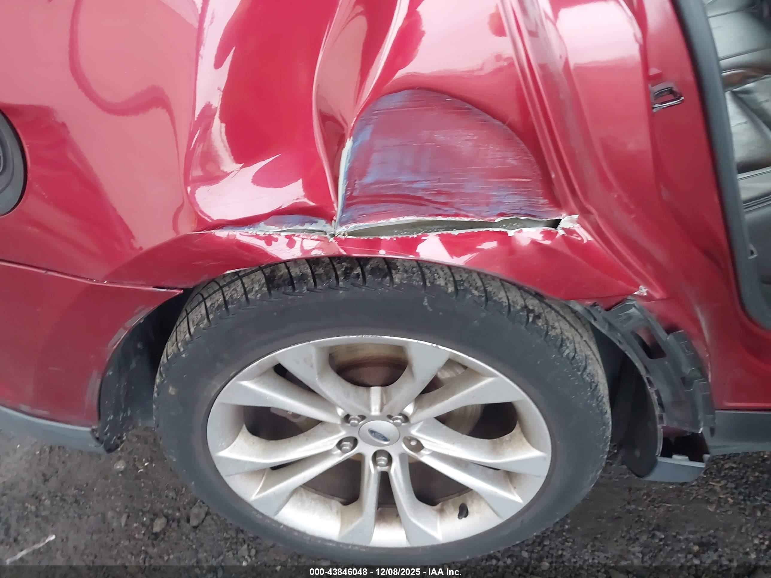 FORD TAURUS image 6