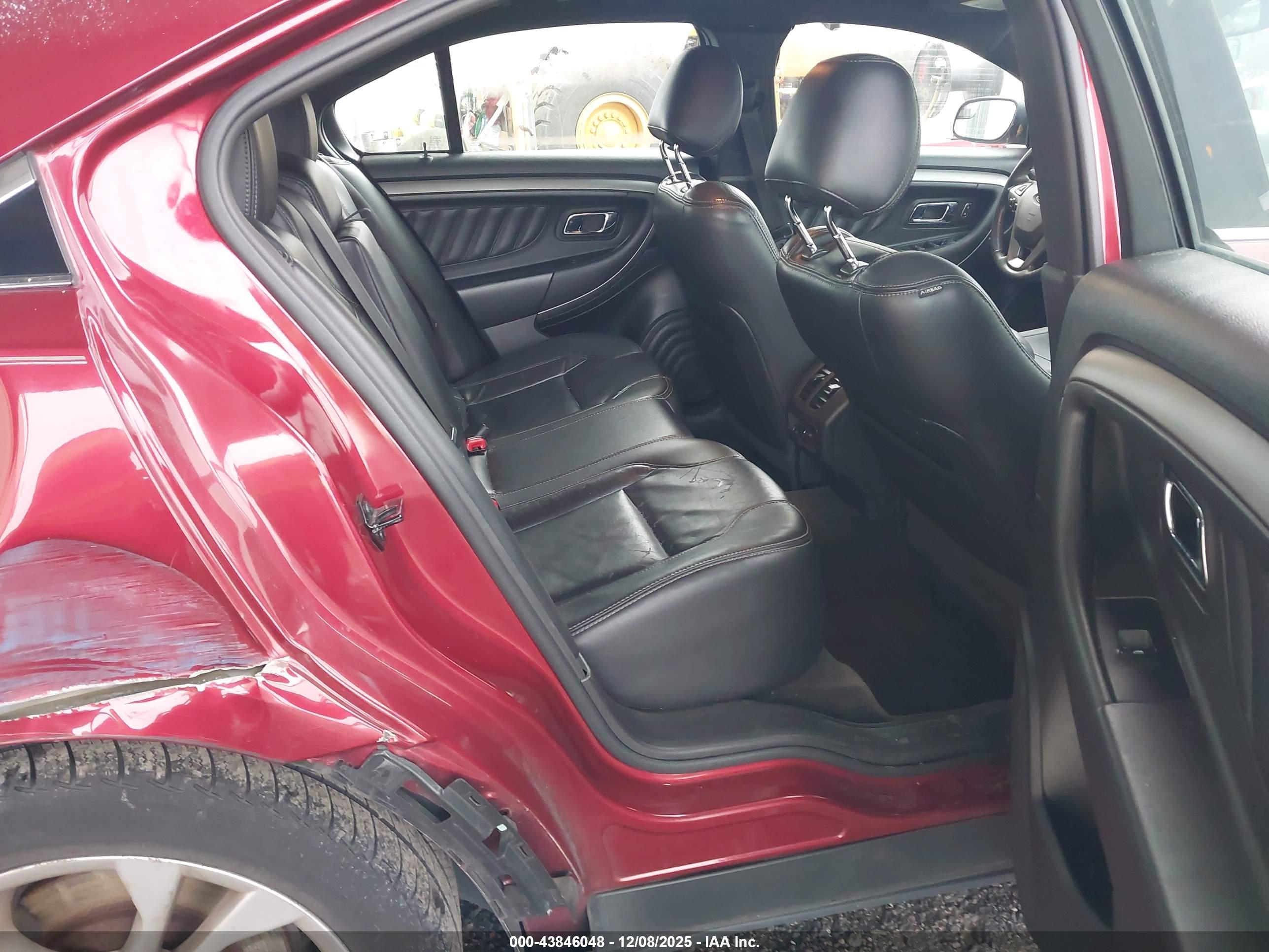 FORD TAURUS image 8