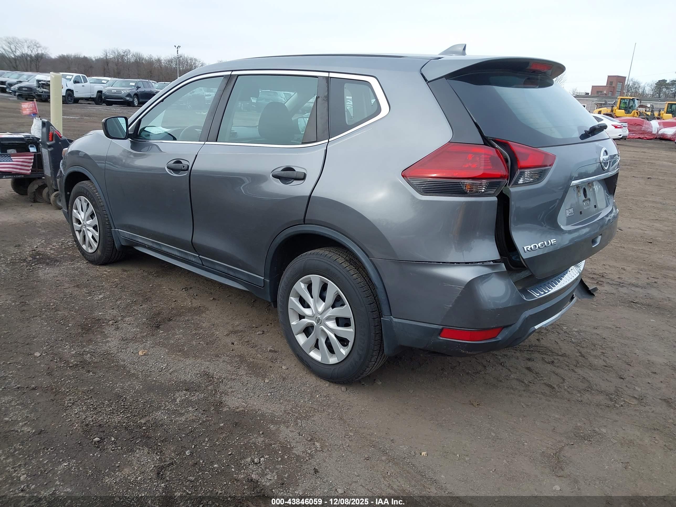 NISSAN ROGUE image 3