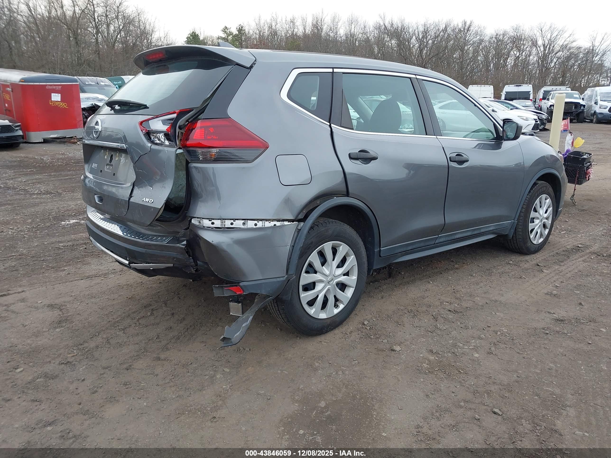 NISSAN ROGUE image 4