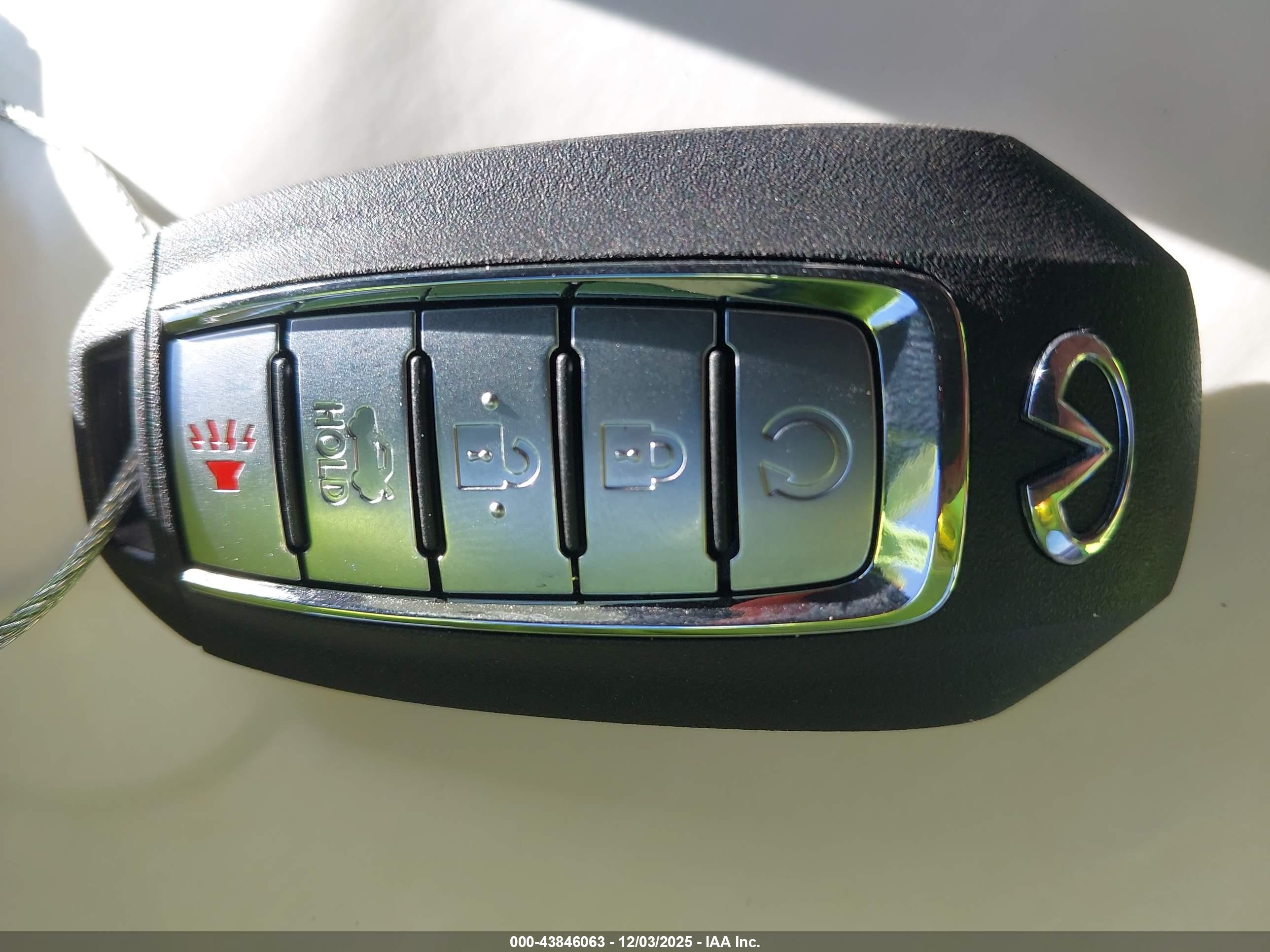 INFINITI Q50 image 11