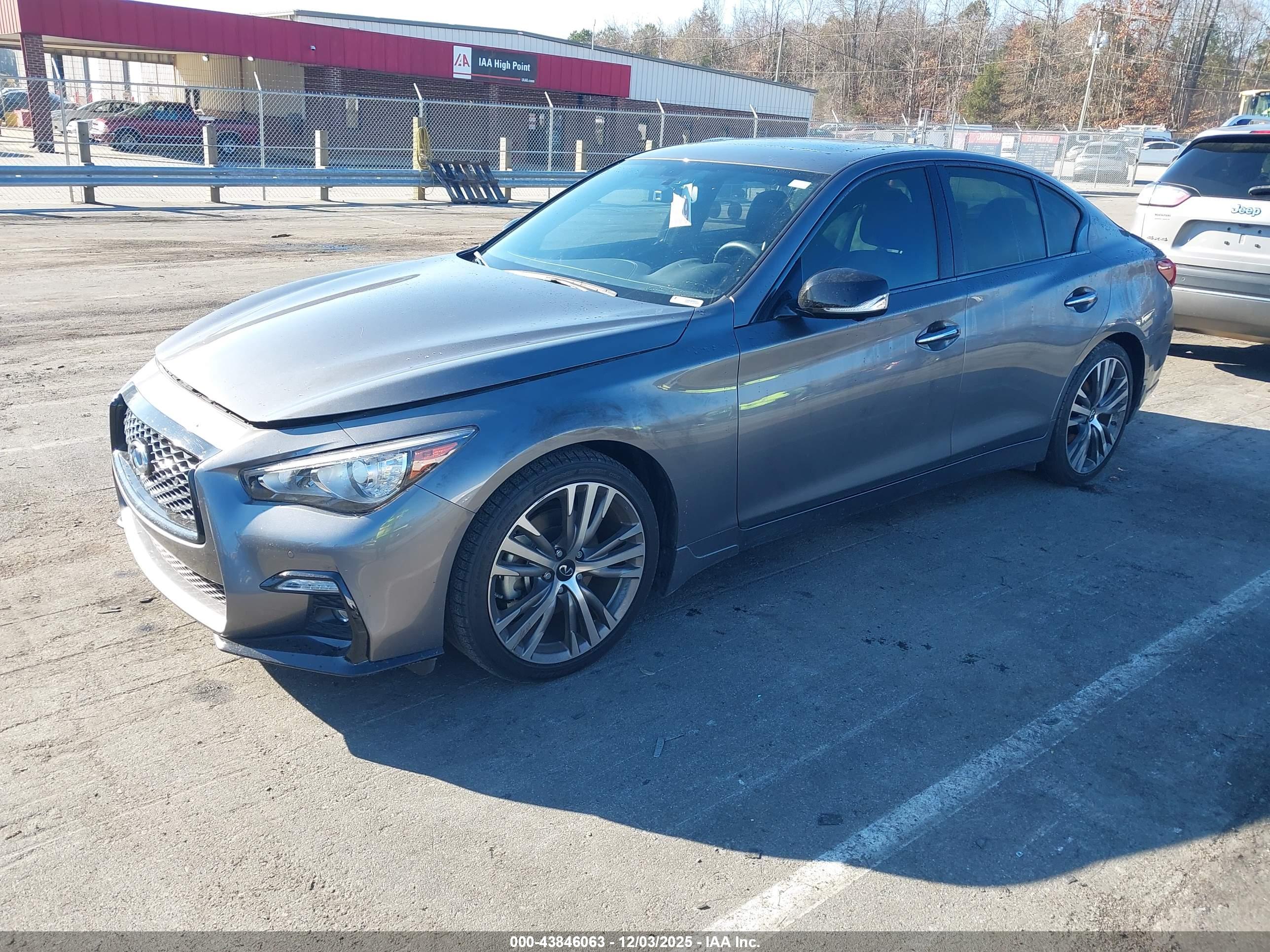 INFINITI Q50 image 2
