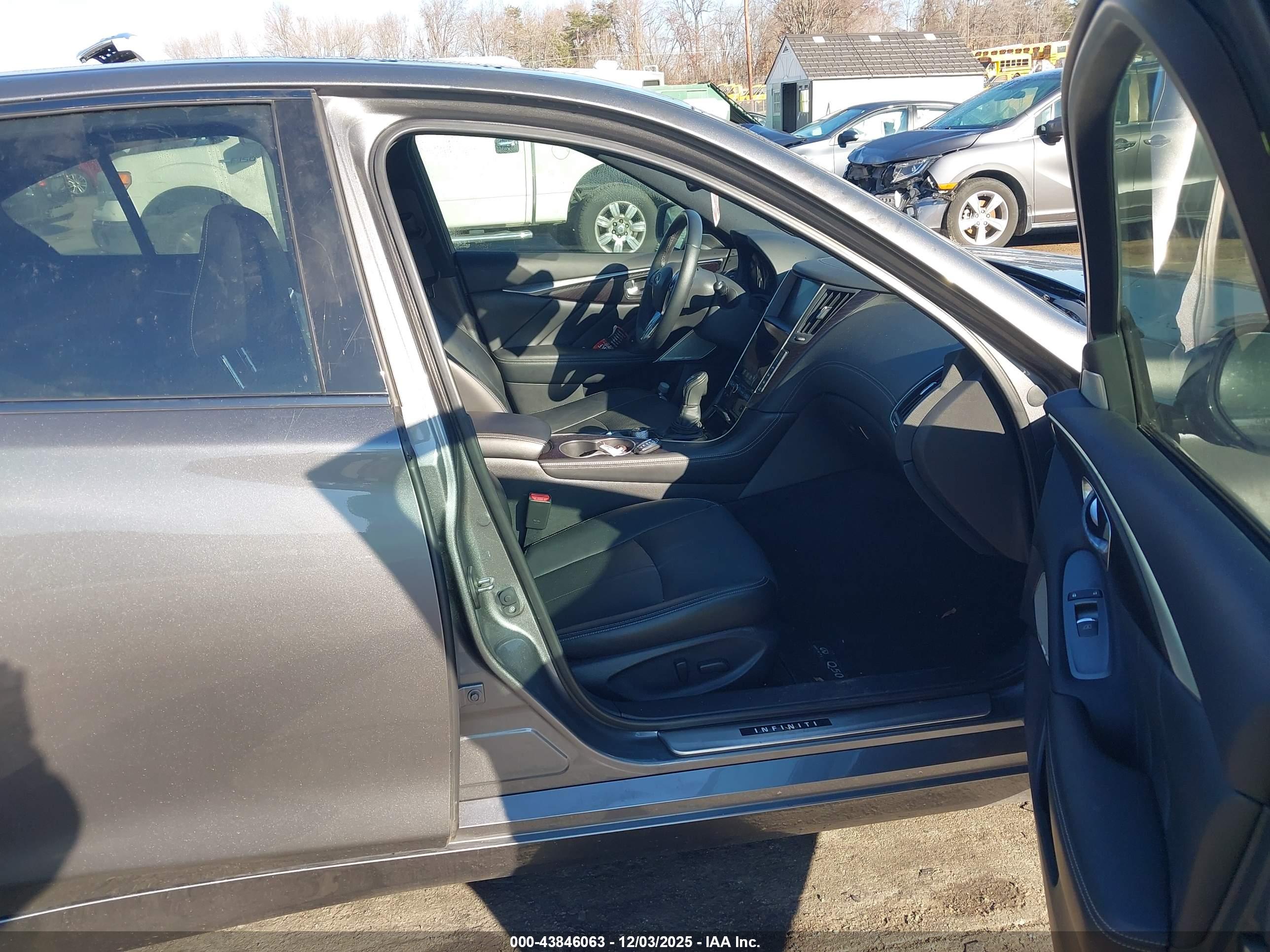 INFINITI Q50 image 5