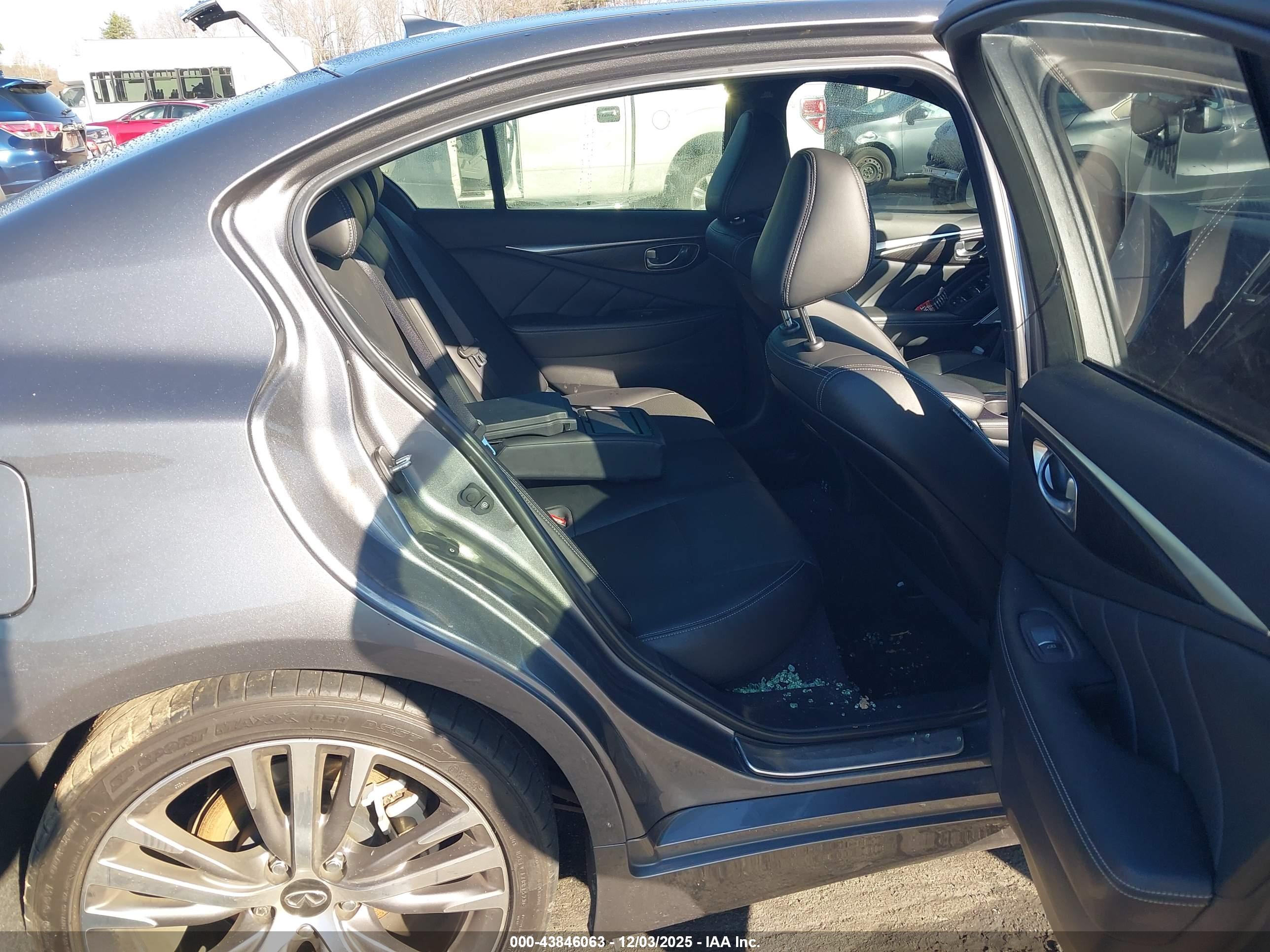 INFINITI Q50 image 8