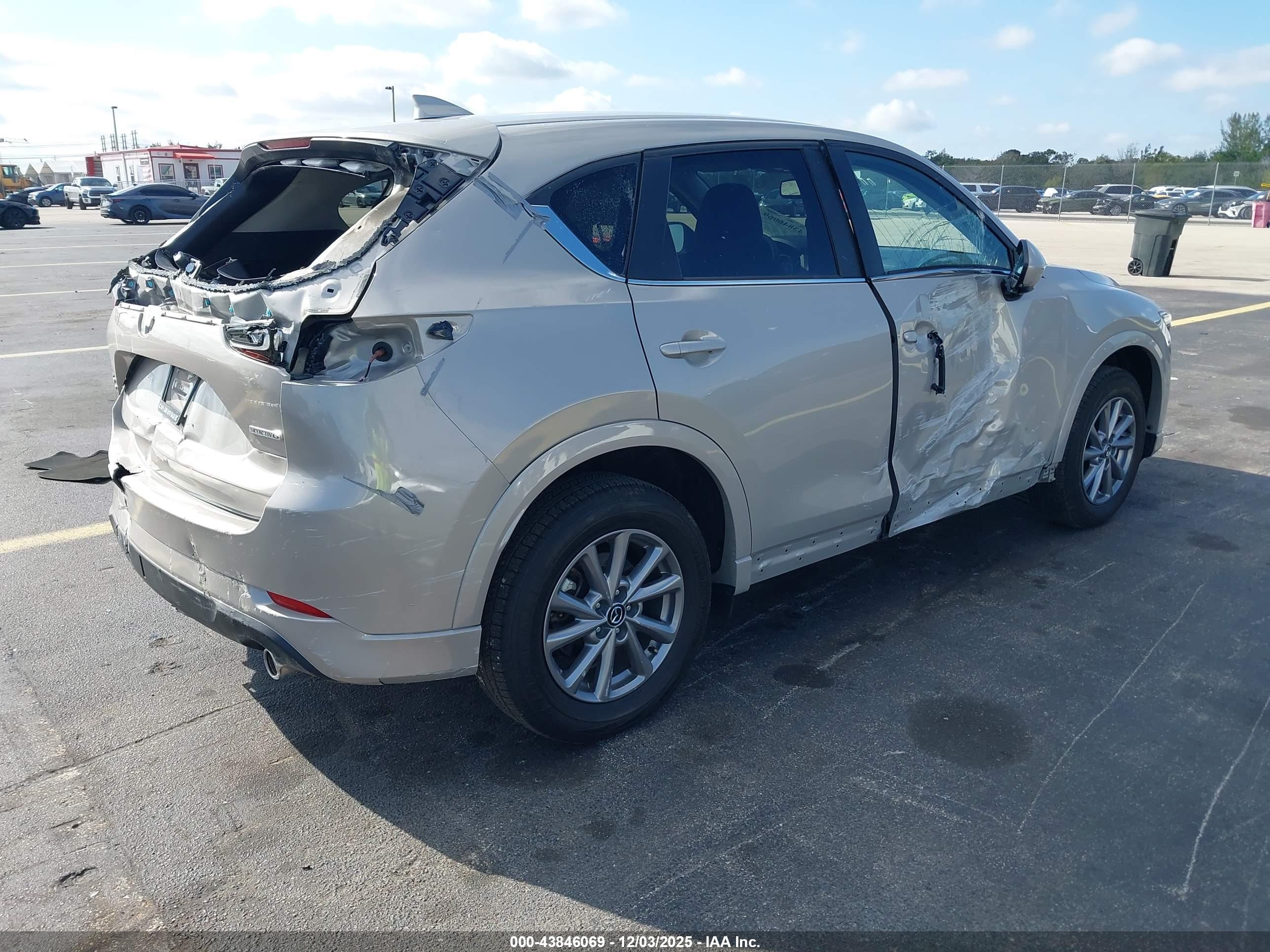 MAZDA CX-5 image 4
