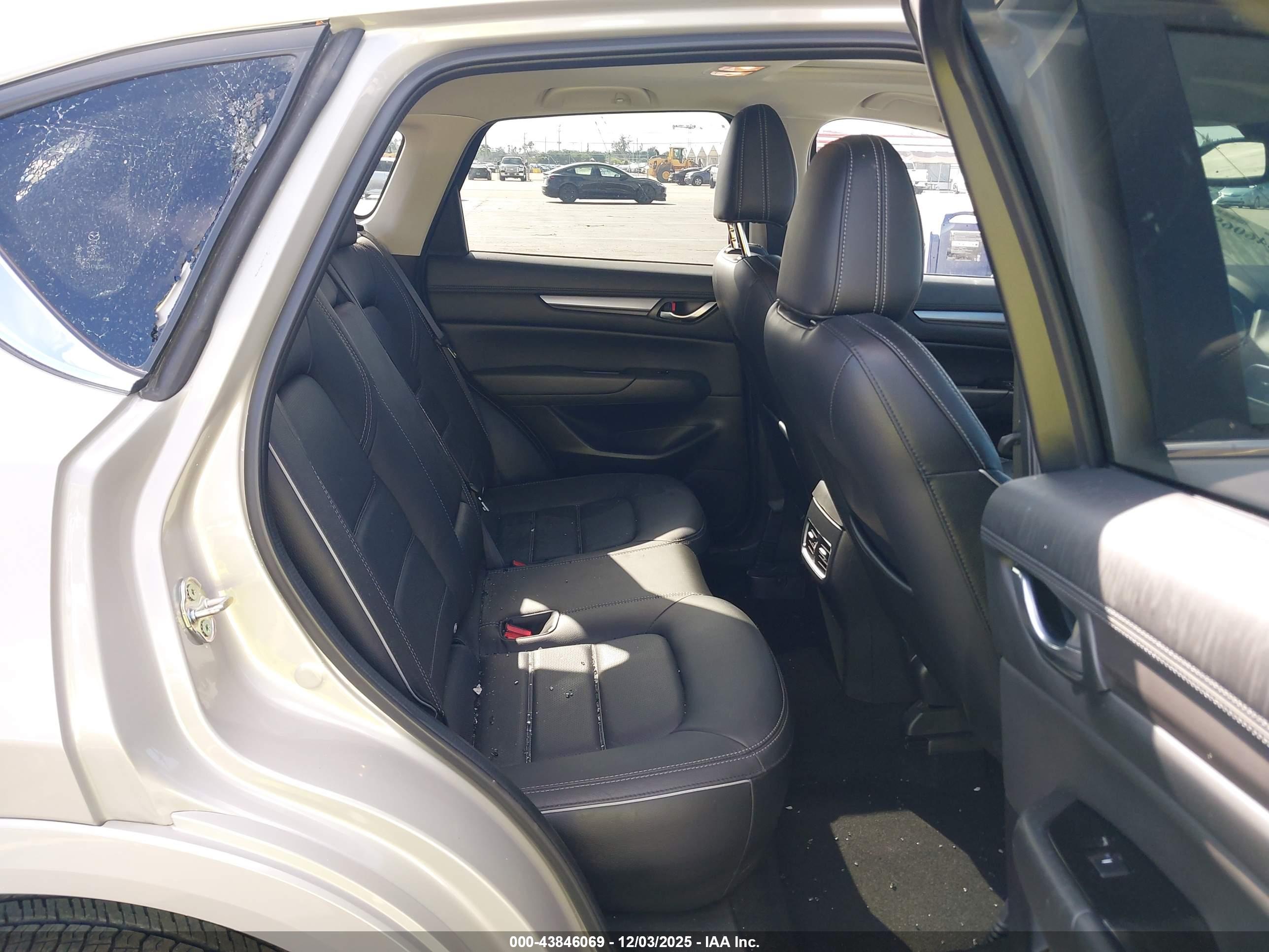 MAZDA CX-5 image 8