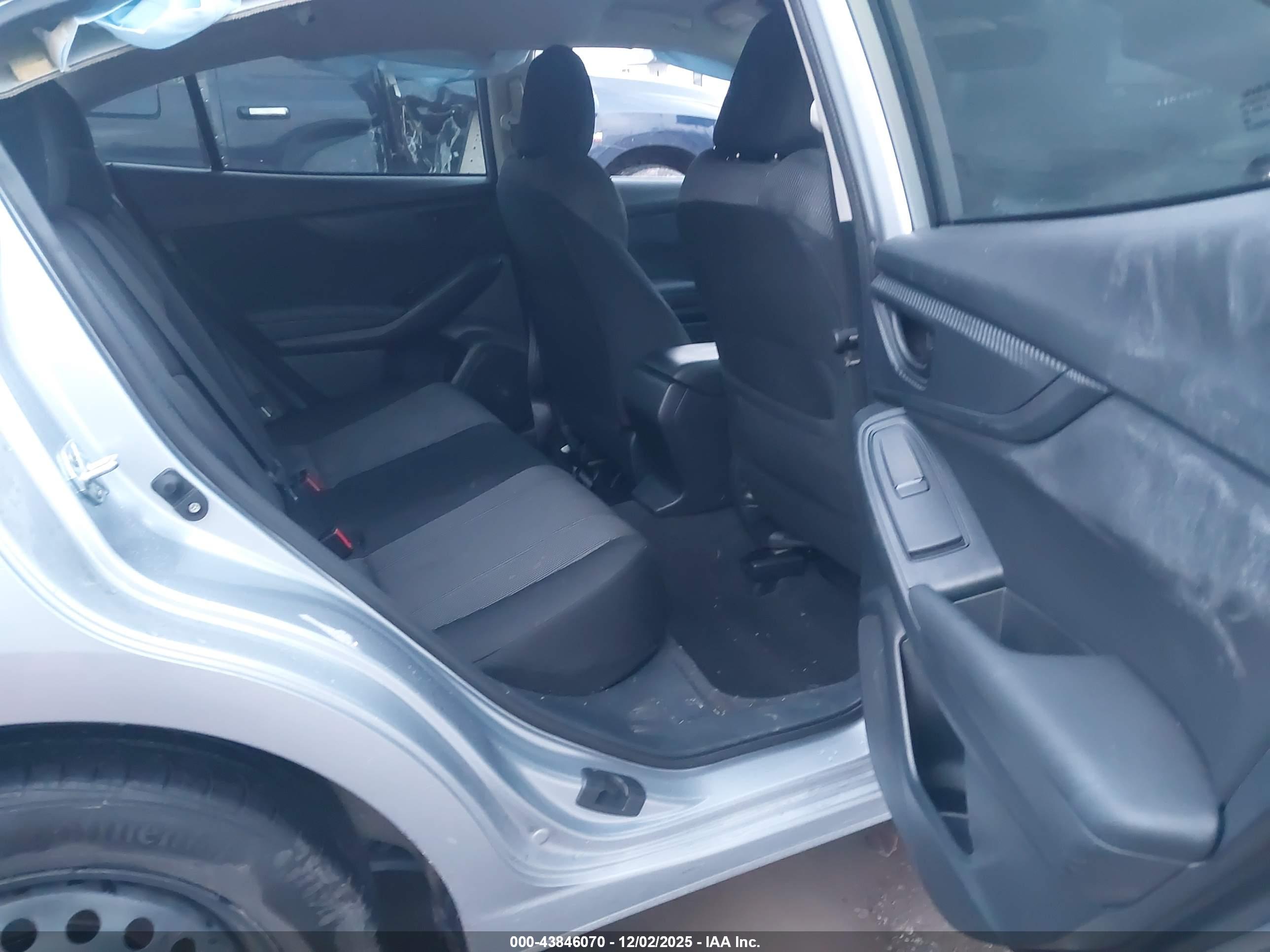 SUBARU IMPREZA image 8