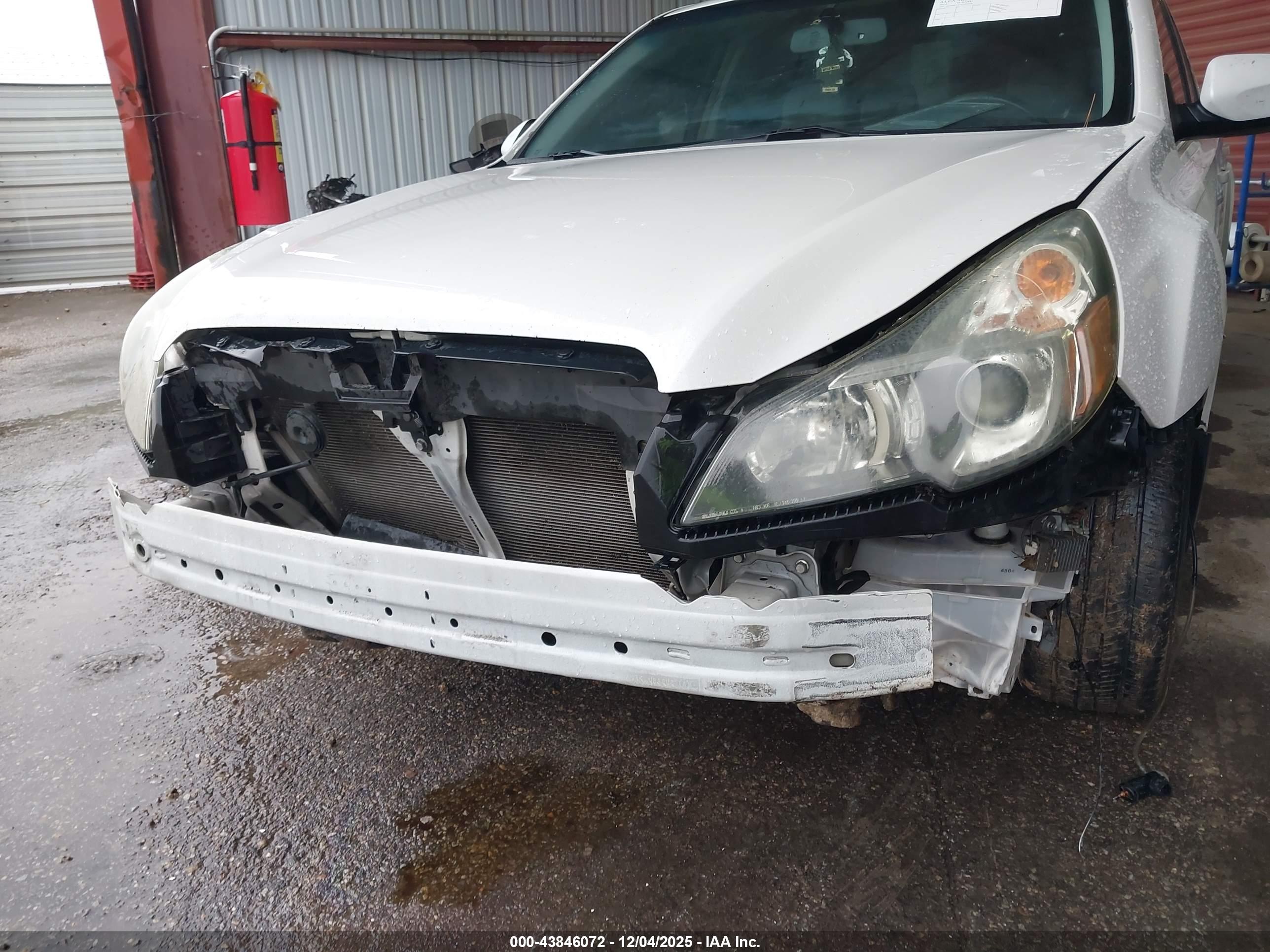 SUBARU LEGACY image 6