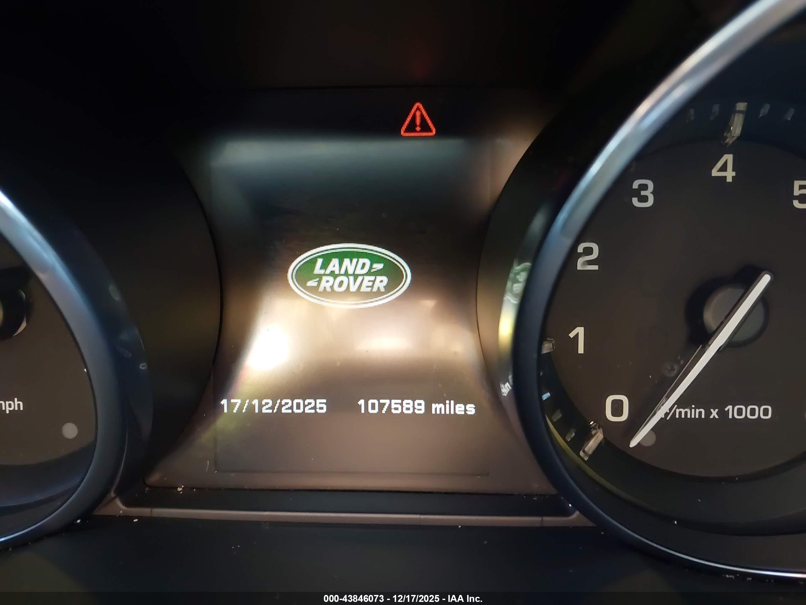 LAND ROVER image 7