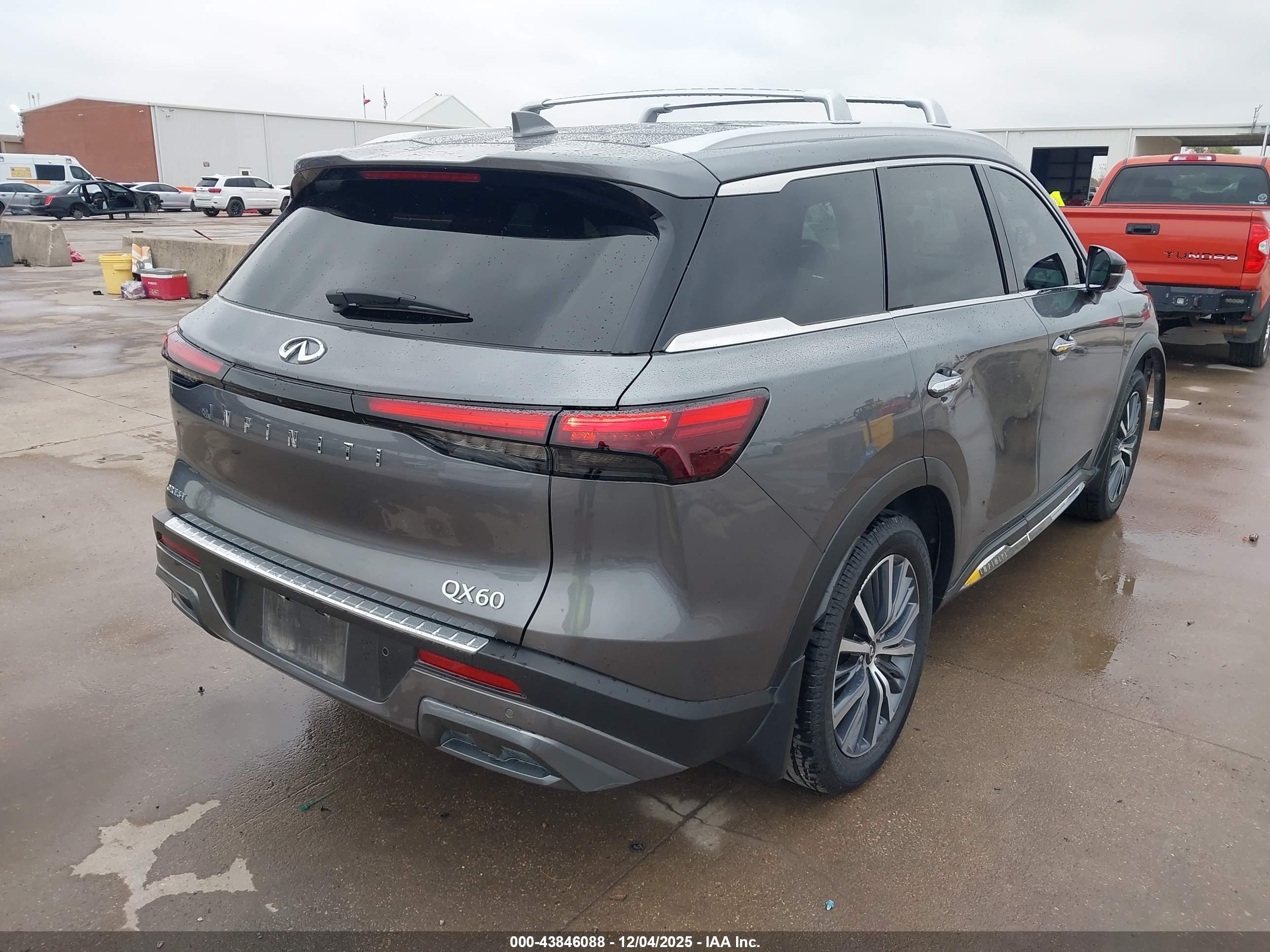 INFINITI QX60 image 4