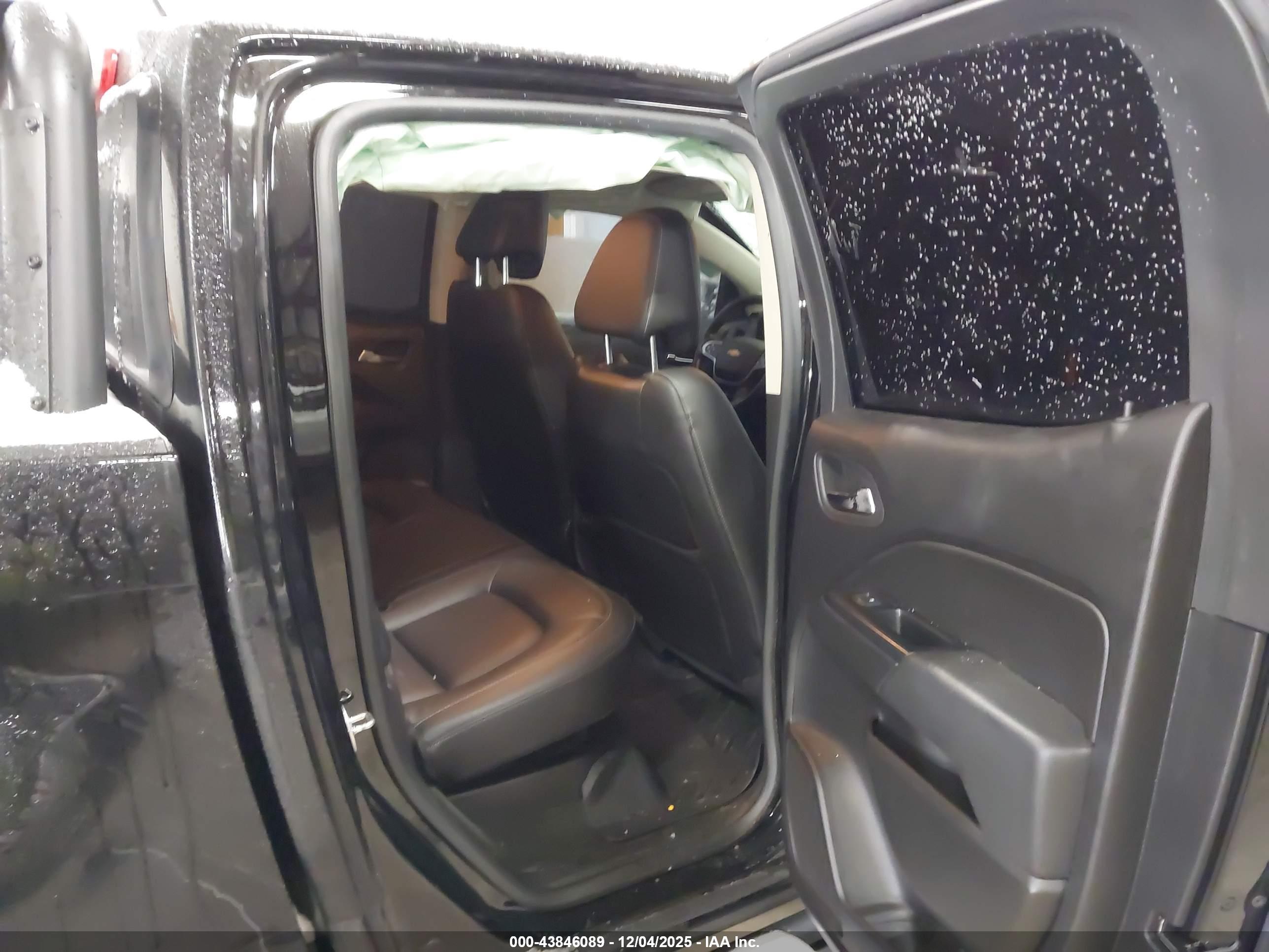 CHEVROLET COLORADO image 8