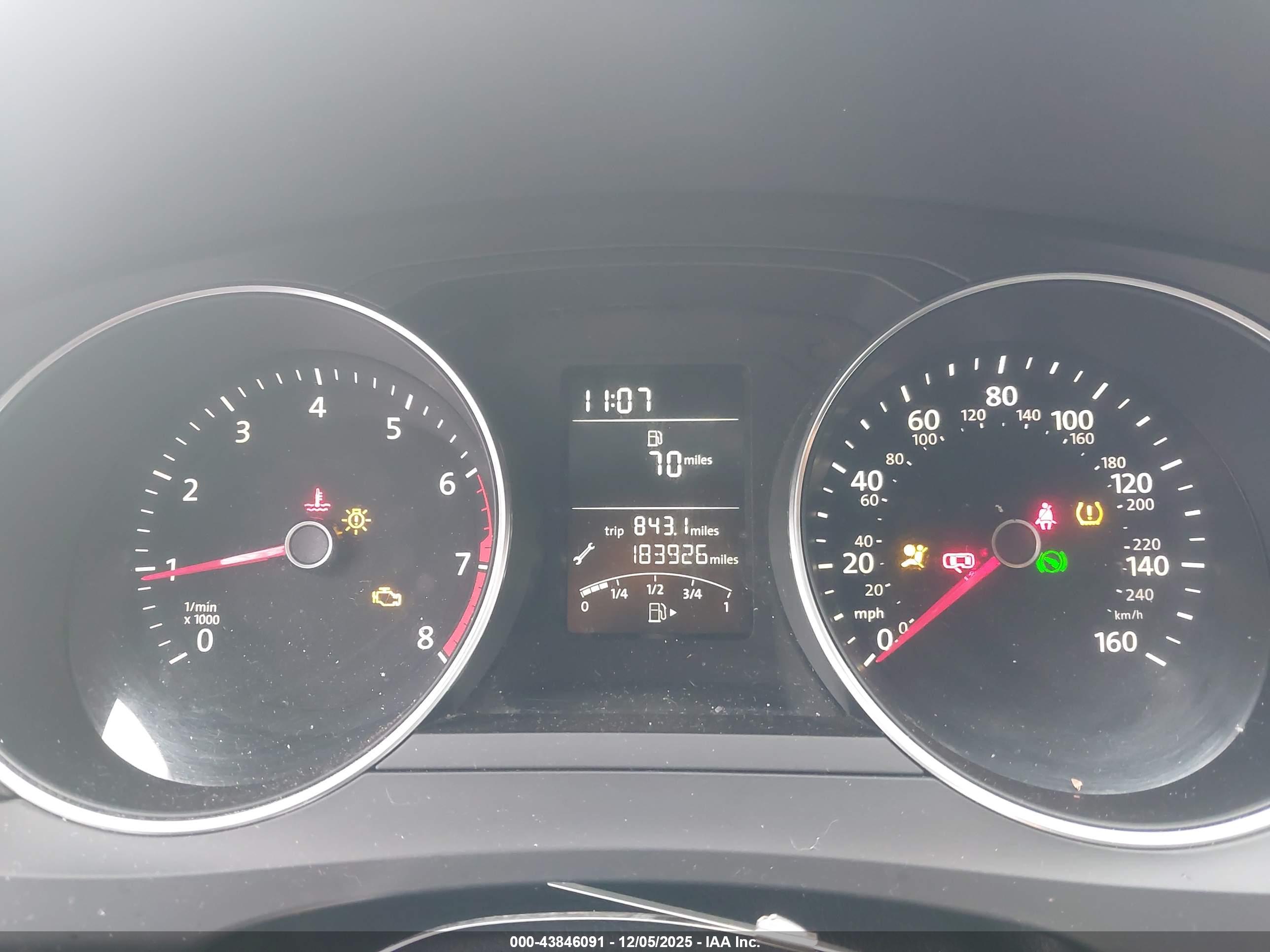 VOLKSWAGEN JETTA image 7