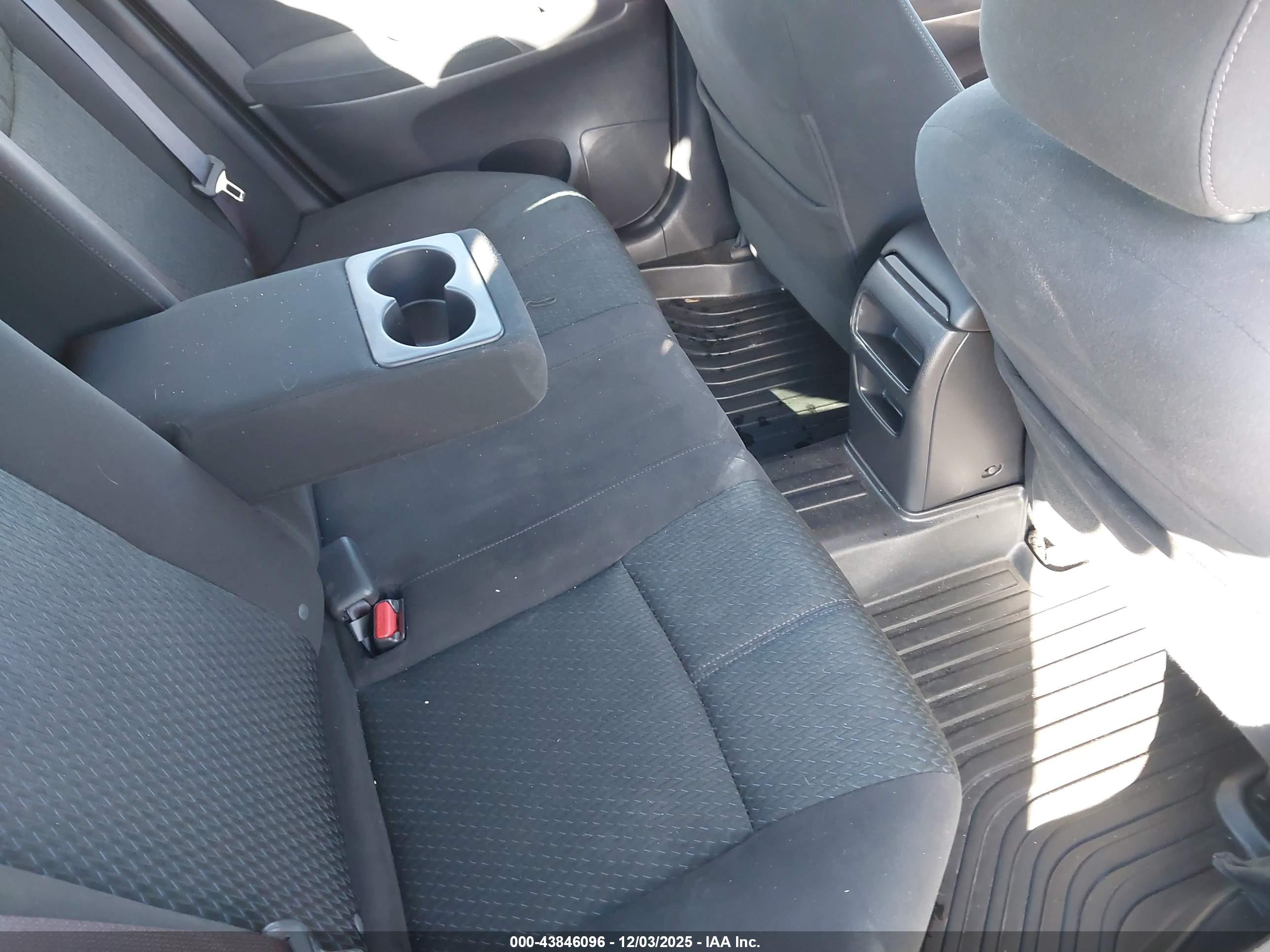 NISSAN SENTRA image 8